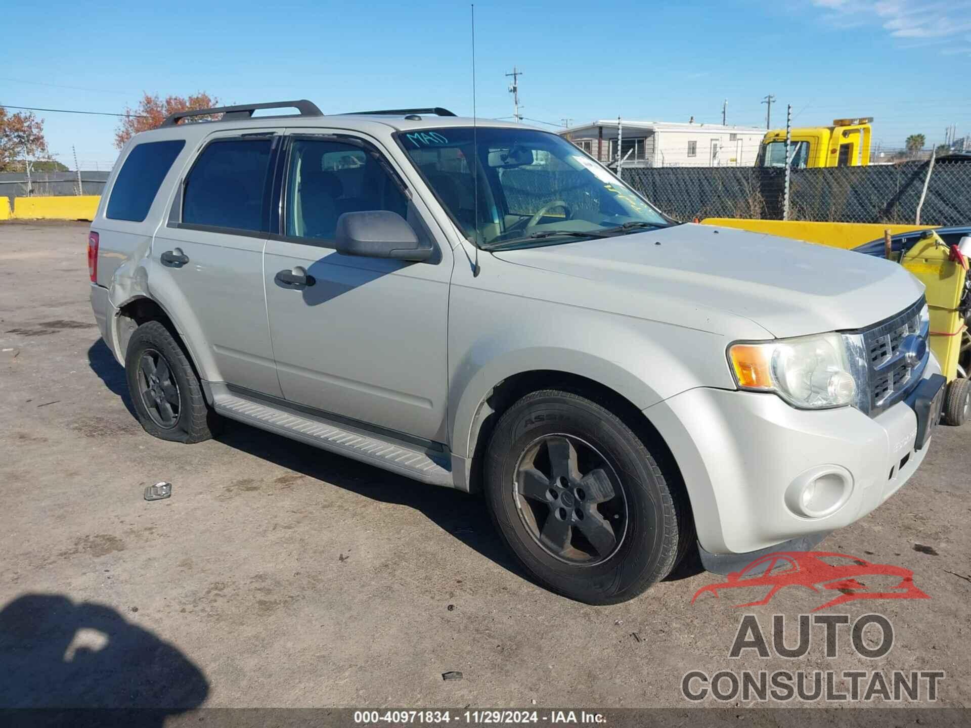 FORD ESCAPE 2009 - 1FMCU93G09KA38002