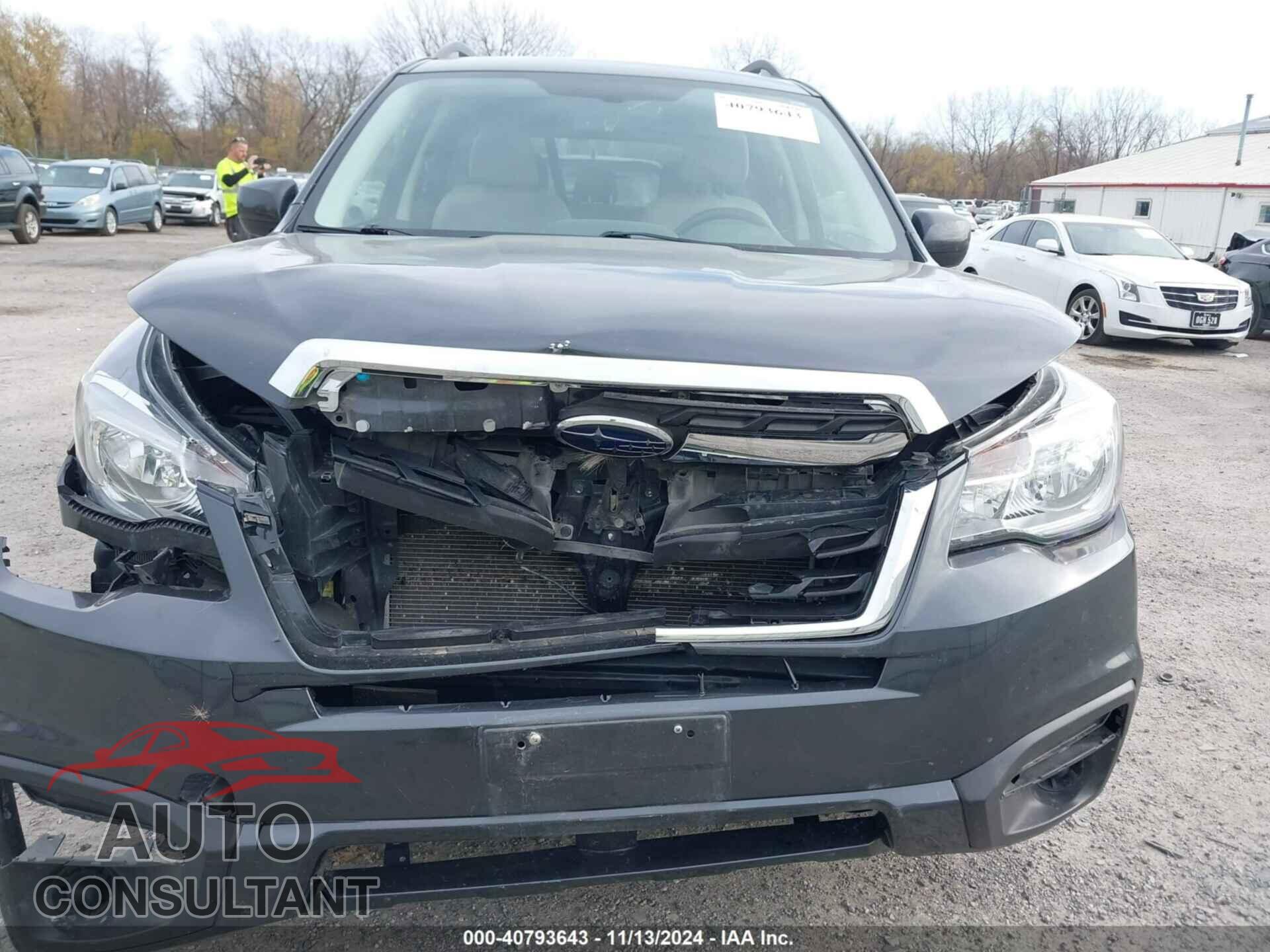 SUBARU FORESTER 2018 - JF2SJAEC4JH571090