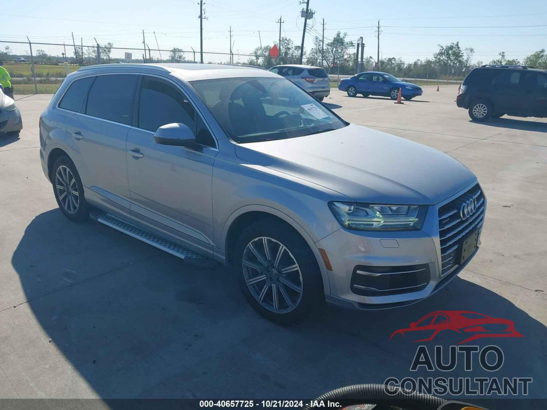 AUDI Q7 2018 - WA1LAAF70JD051281