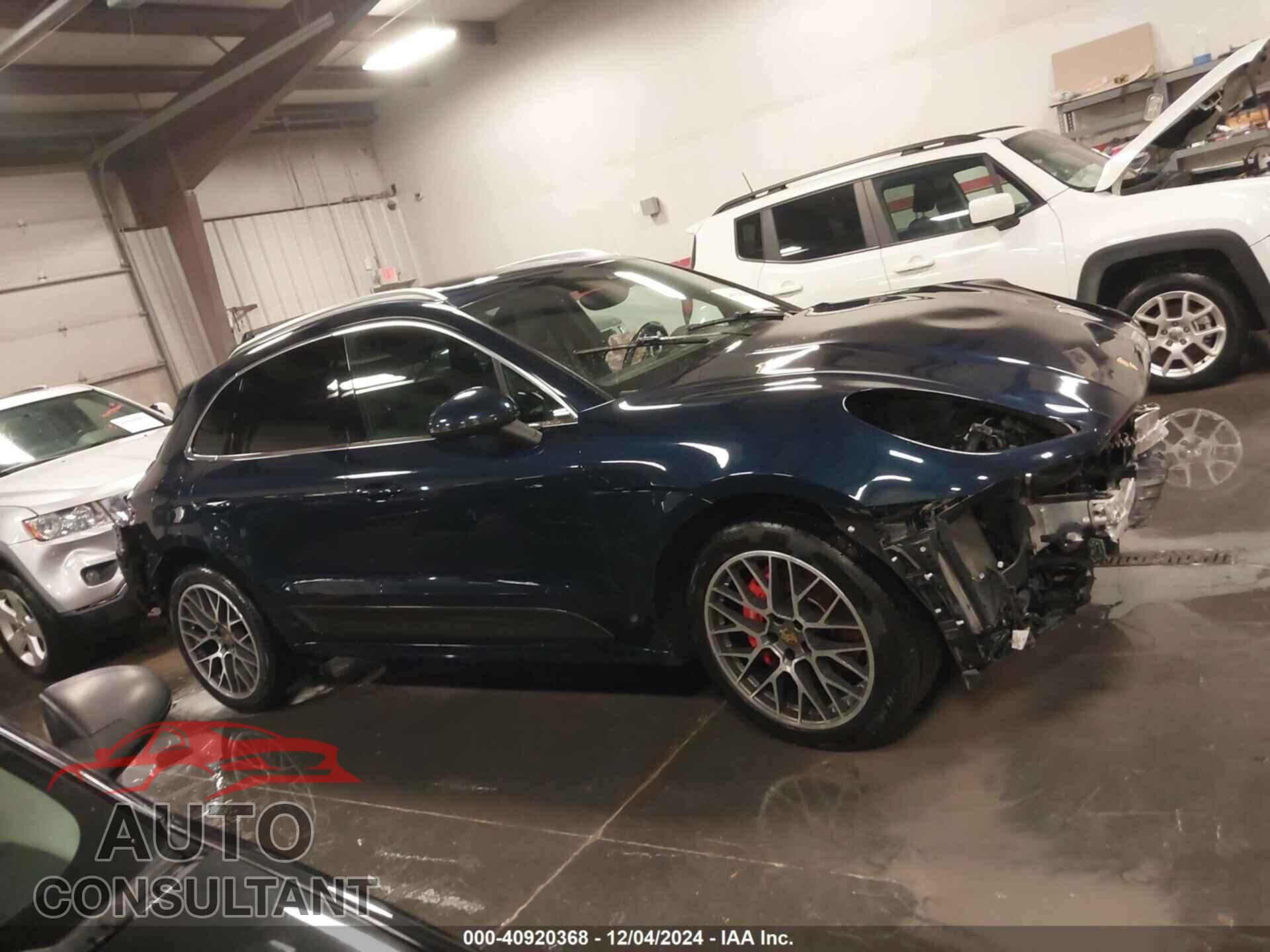 PORSCHE MACAN 2018 - WP1AG2A57JLB61529