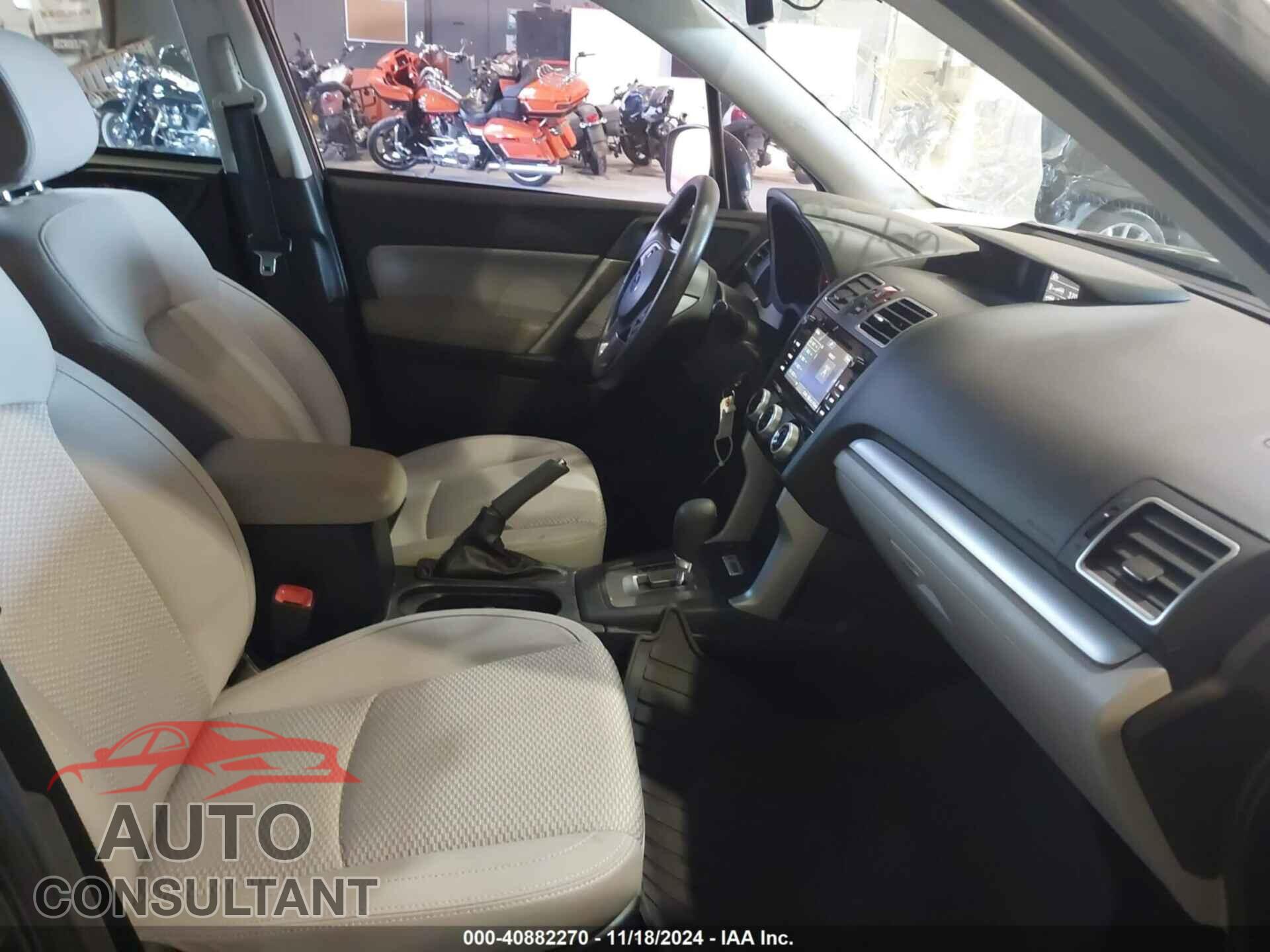 SUBARU FORESTER 2017 - JF2SJAECXHH405831