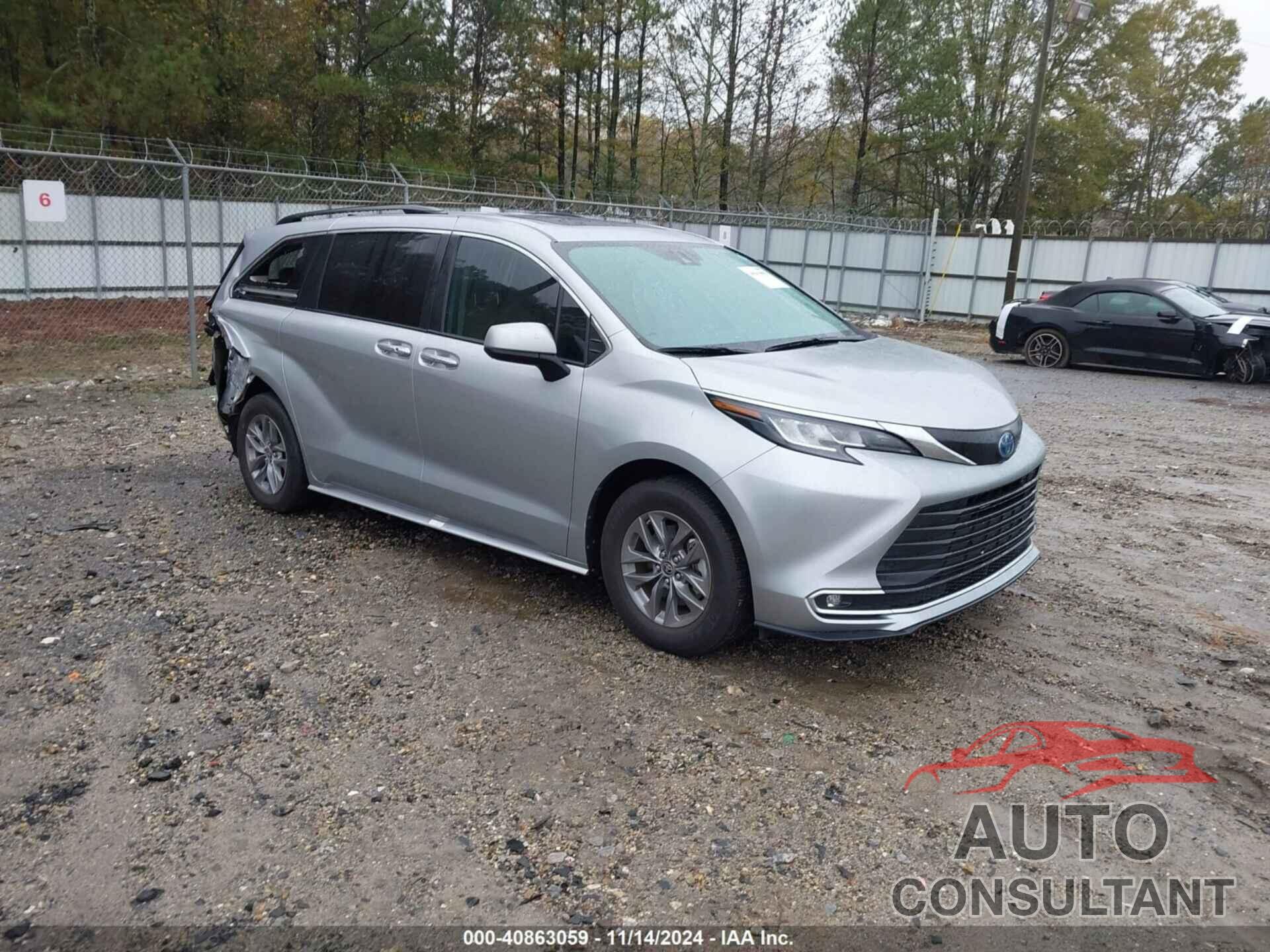 TOYOTA SIENNA 2022 - 5TDYRKEC1NS090772