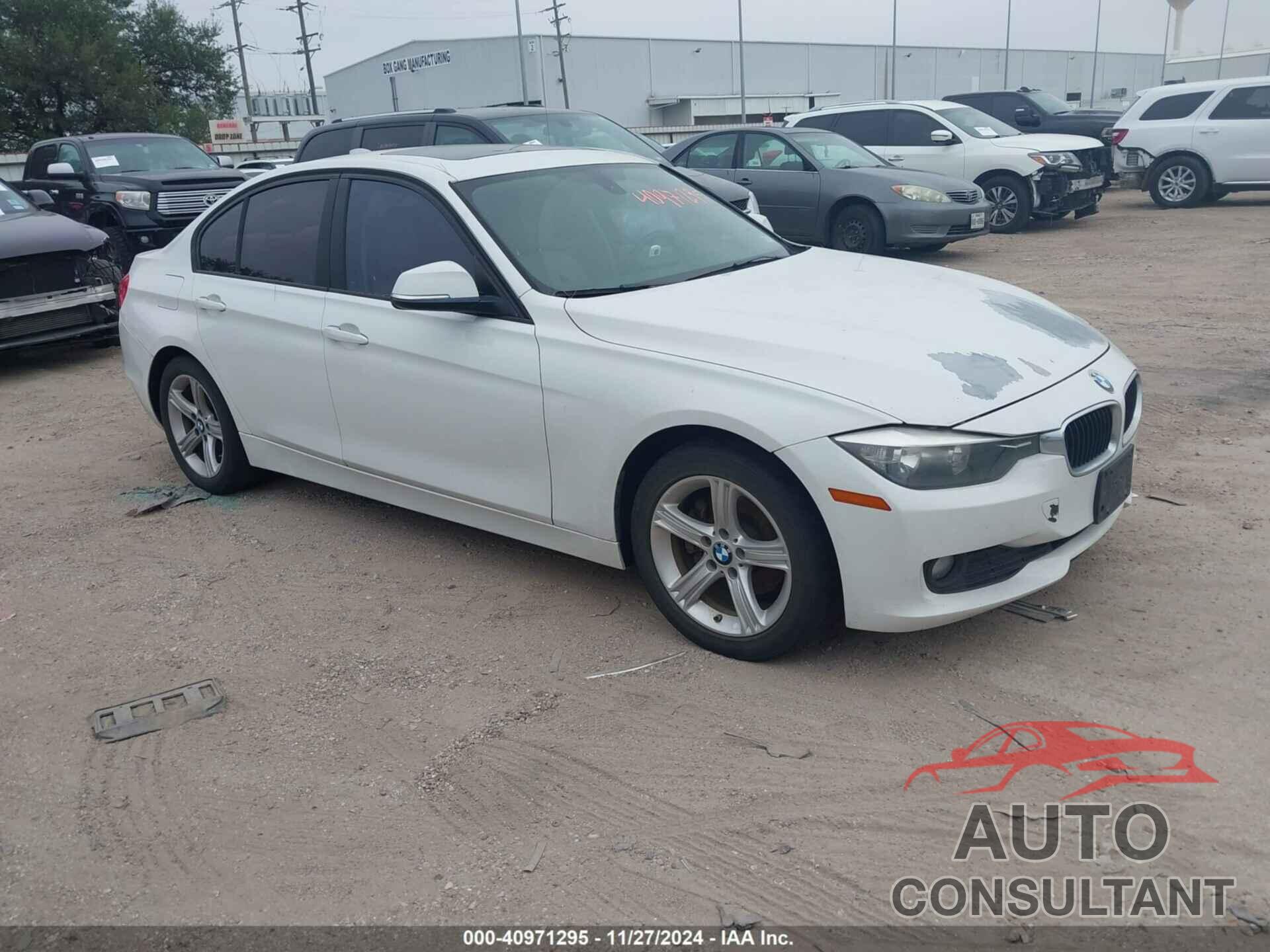 BMW 320 2014 - WBA3B1G53ENS78526