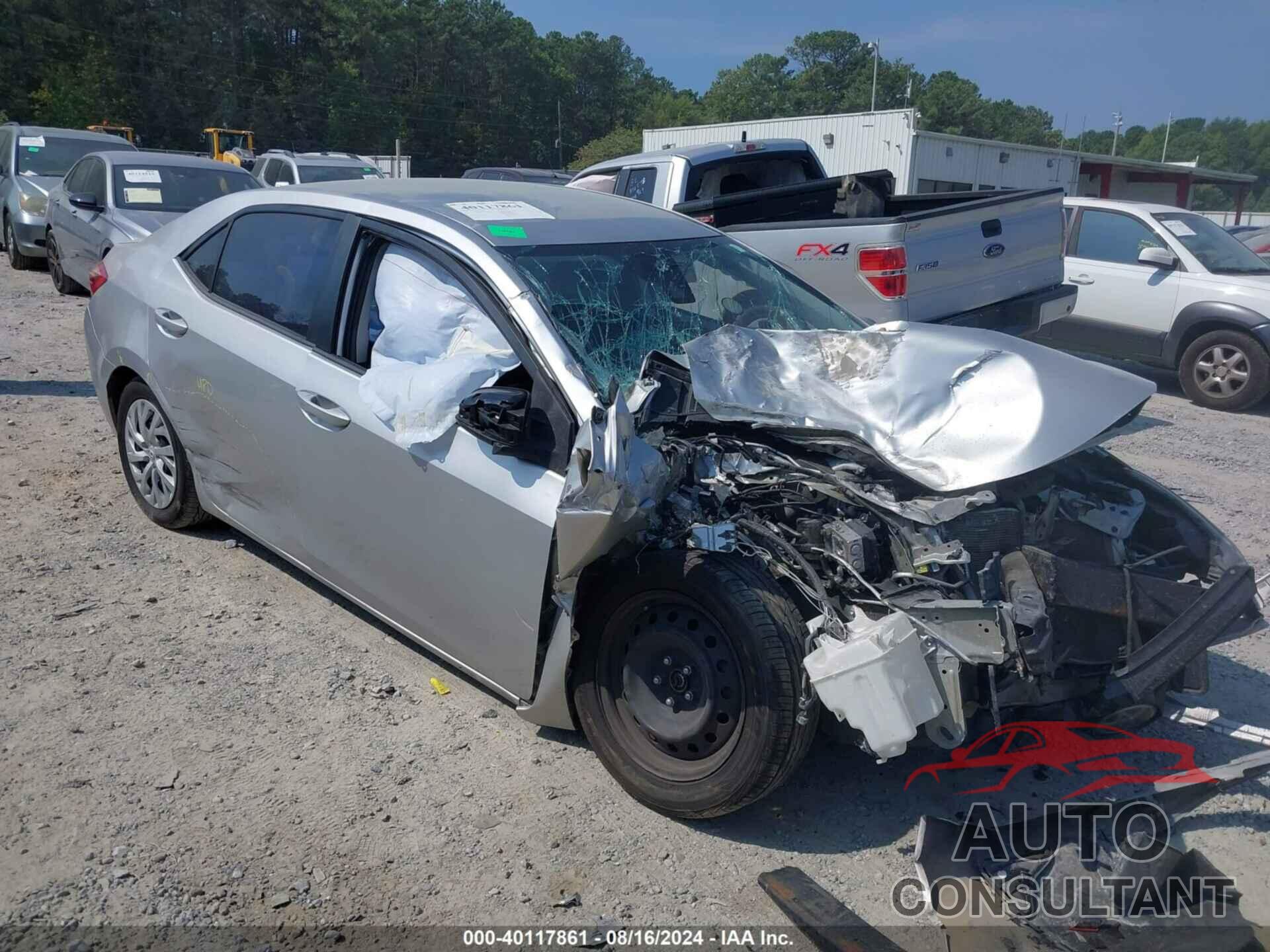 TOYOTA COROLLA 2018 - 5YFBURHE1JP767817