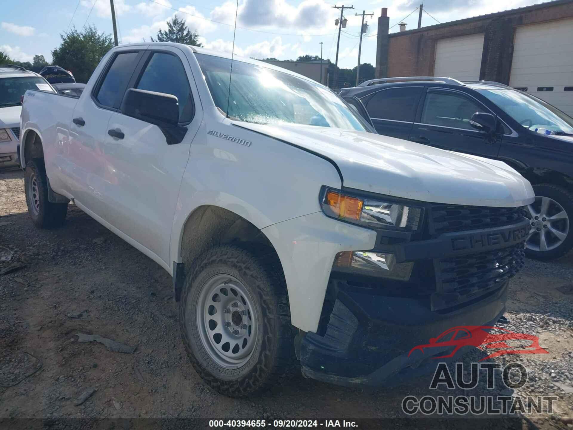 CHEVROLET SILVERADO 1500 2019 - 1GCRYAEH1KZ209380