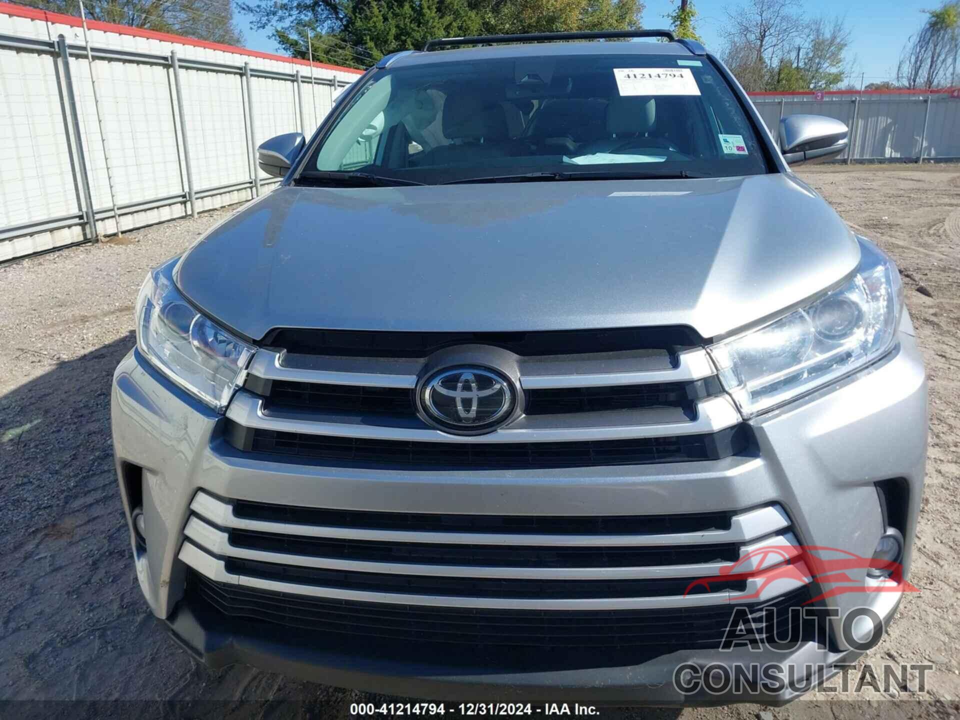 TOYOTA HIGHLANDER 2019 - 5TDKZRFH0KS570709