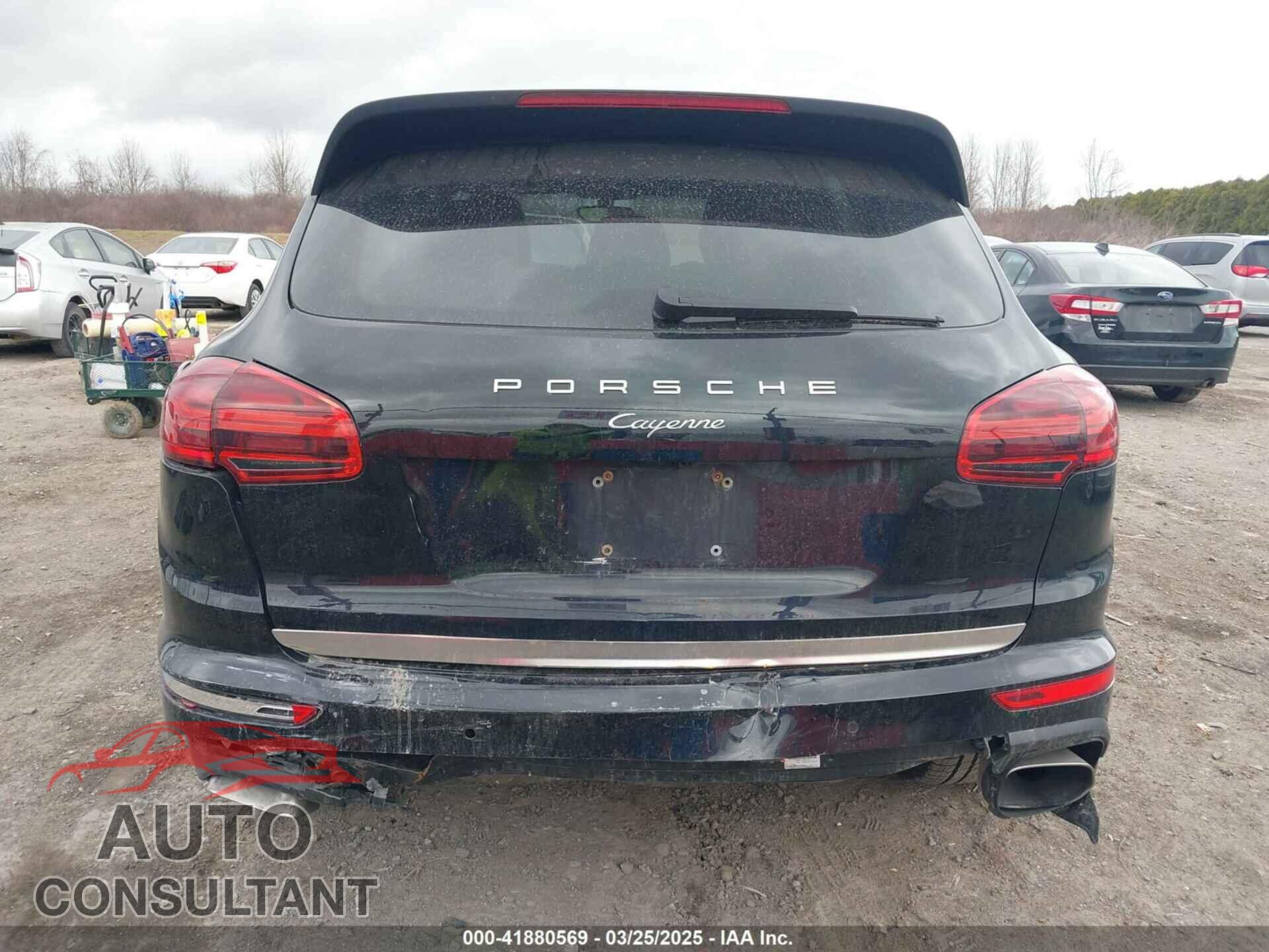 PORSCHE CAYENNE 2016 - WP1AA2A23GKA08037