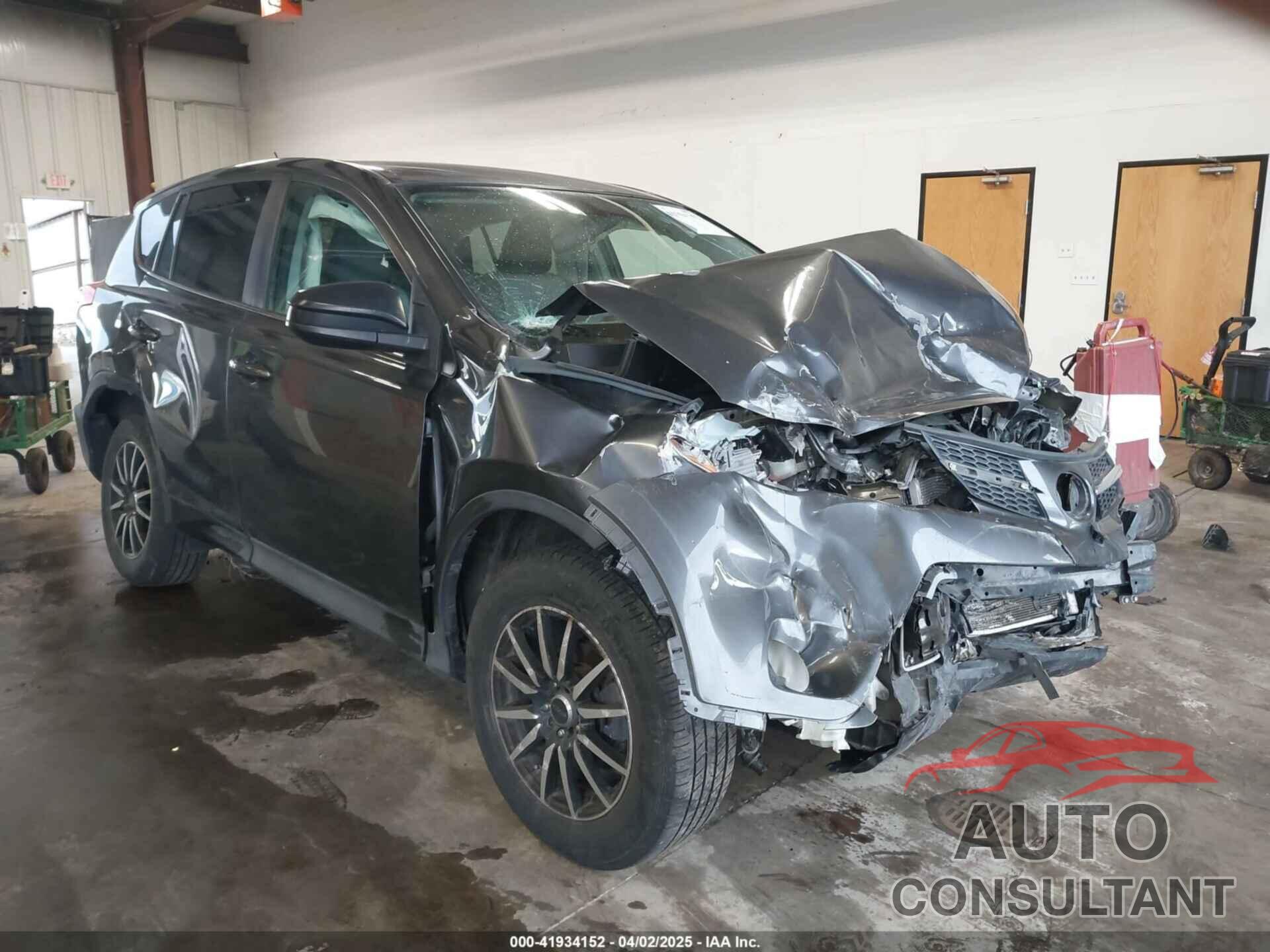 TOYOTA RAV4 2015 - 2T3BFREV1FW268169