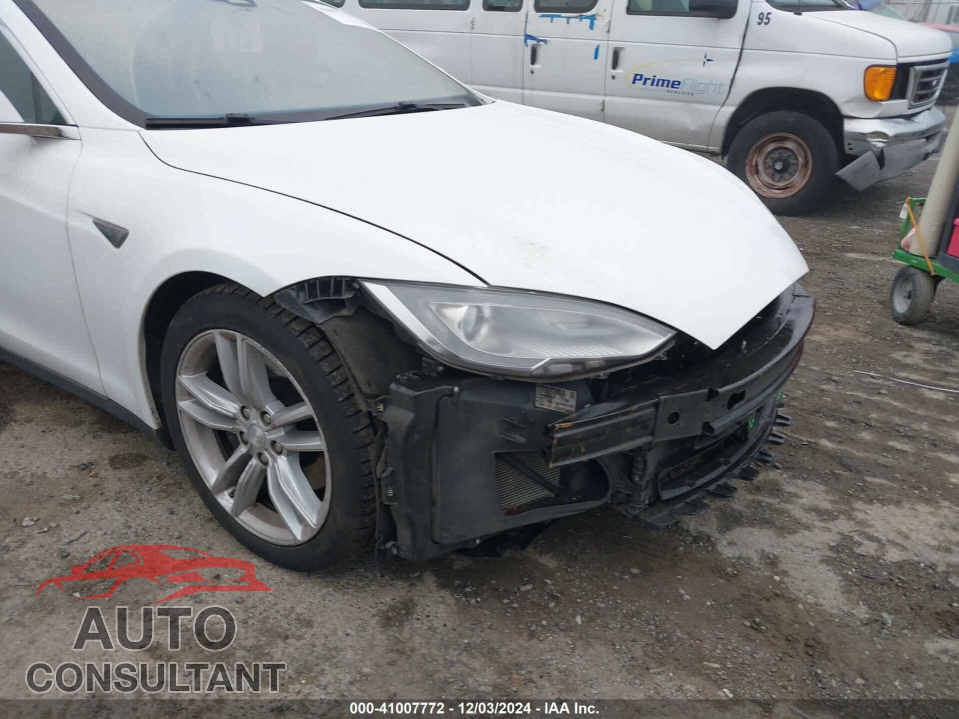 TESLA MODEL S 2015 - 5YJSA1E2XFF111896