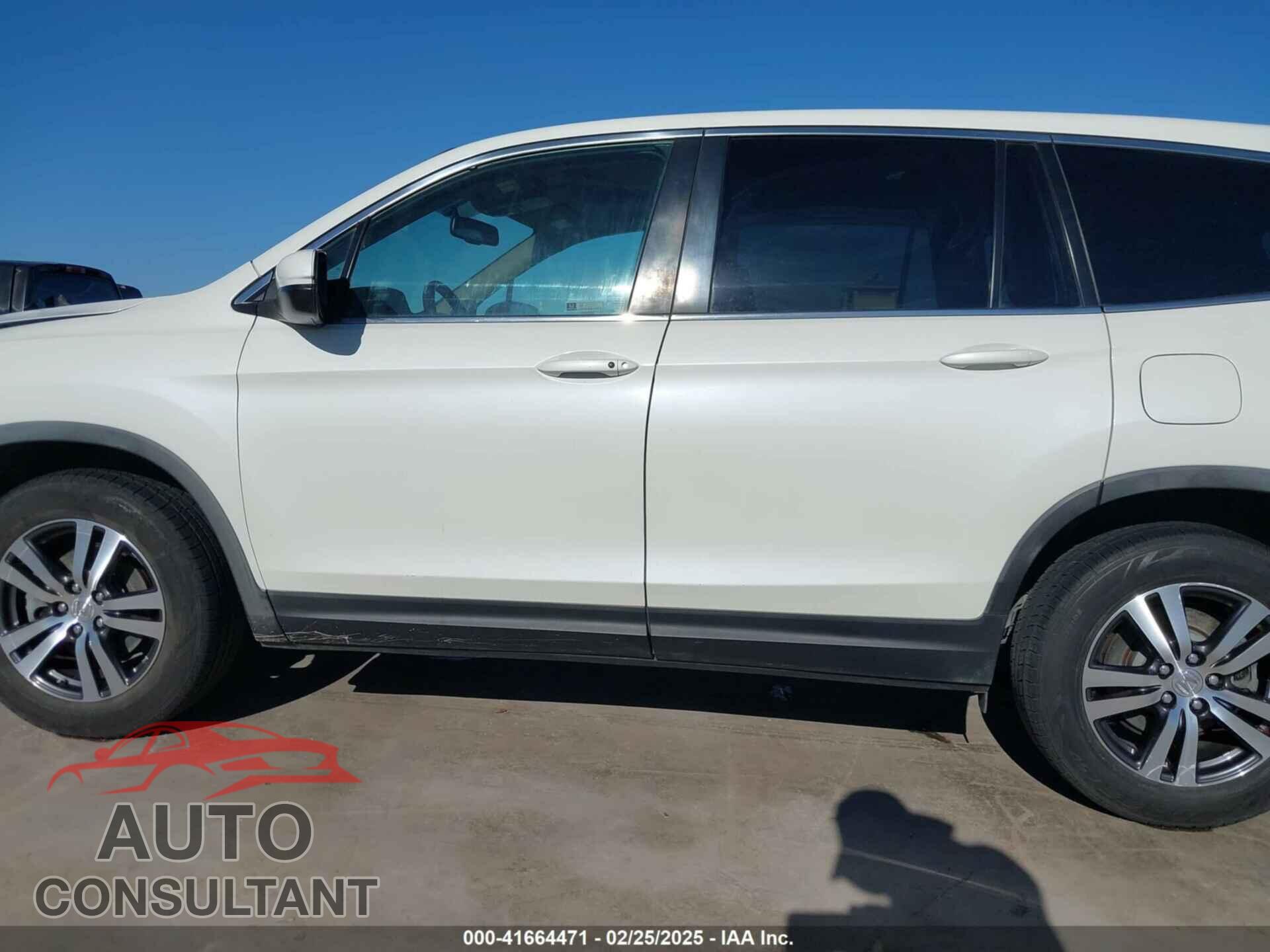 HONDA PILOT 2017 - 5FNYF5H54HB043638
