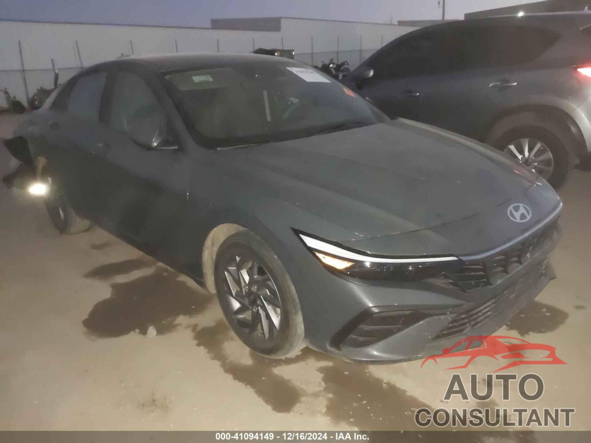 HYUNDAI ELANTRA 2024 - KMHLM4DG3RU738344