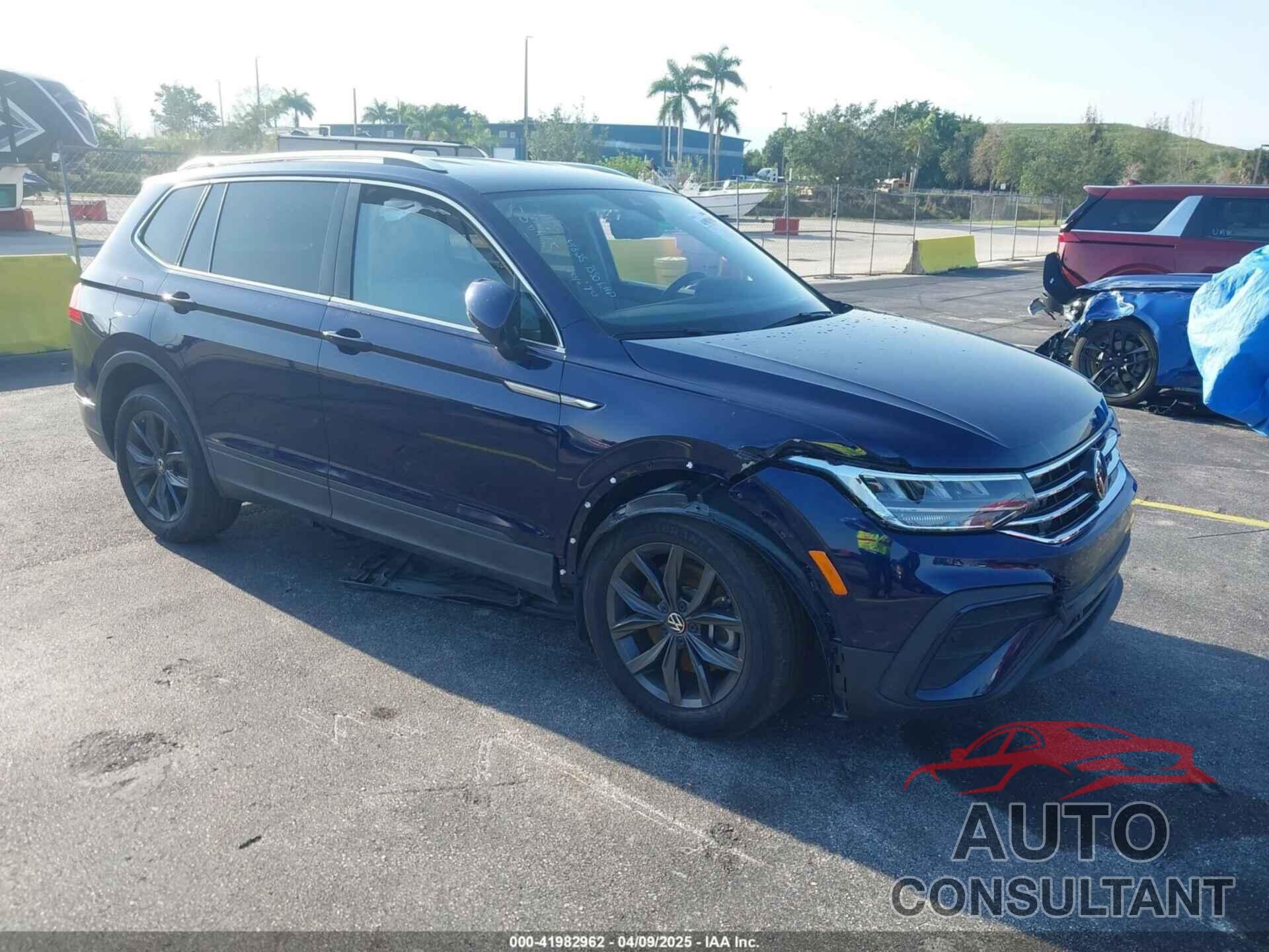 VOLKSWAGEN TIGUAN 2023 - 3VV3B7AX8PM056465