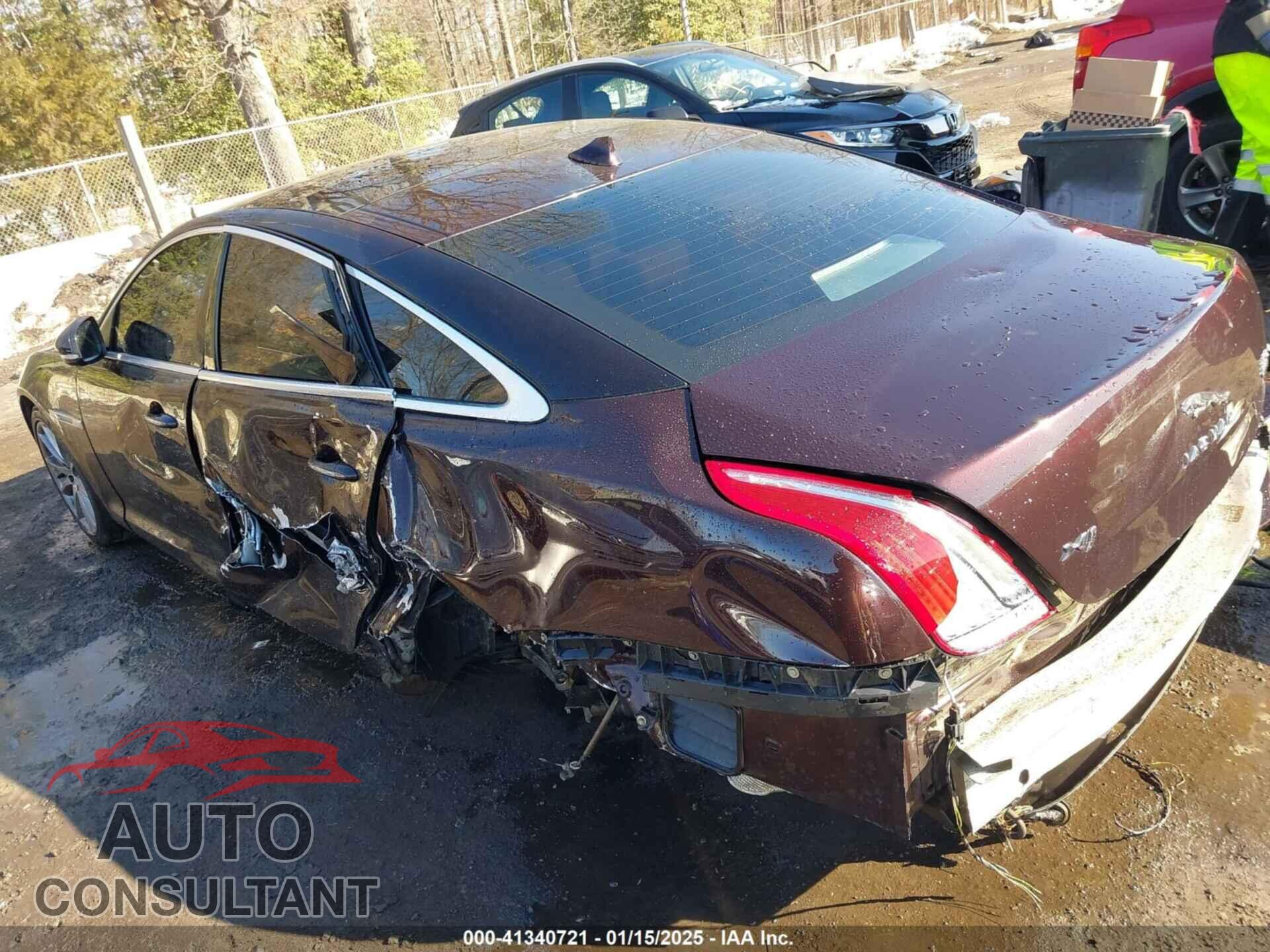 JAGUAR XJ 2013 - SAJWJ1CD2D8V51132