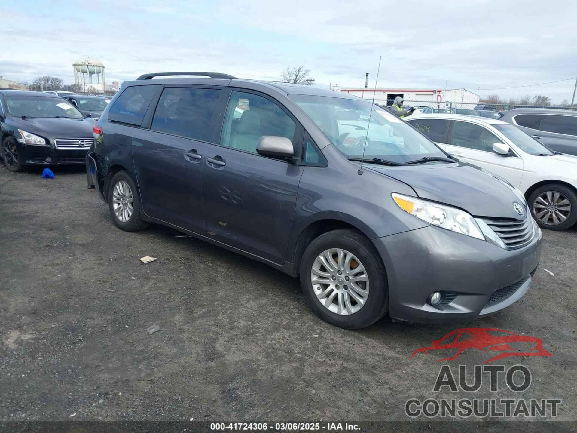 TOYOTA SIENNA 2014 - 5TDYK3DC6ES514460