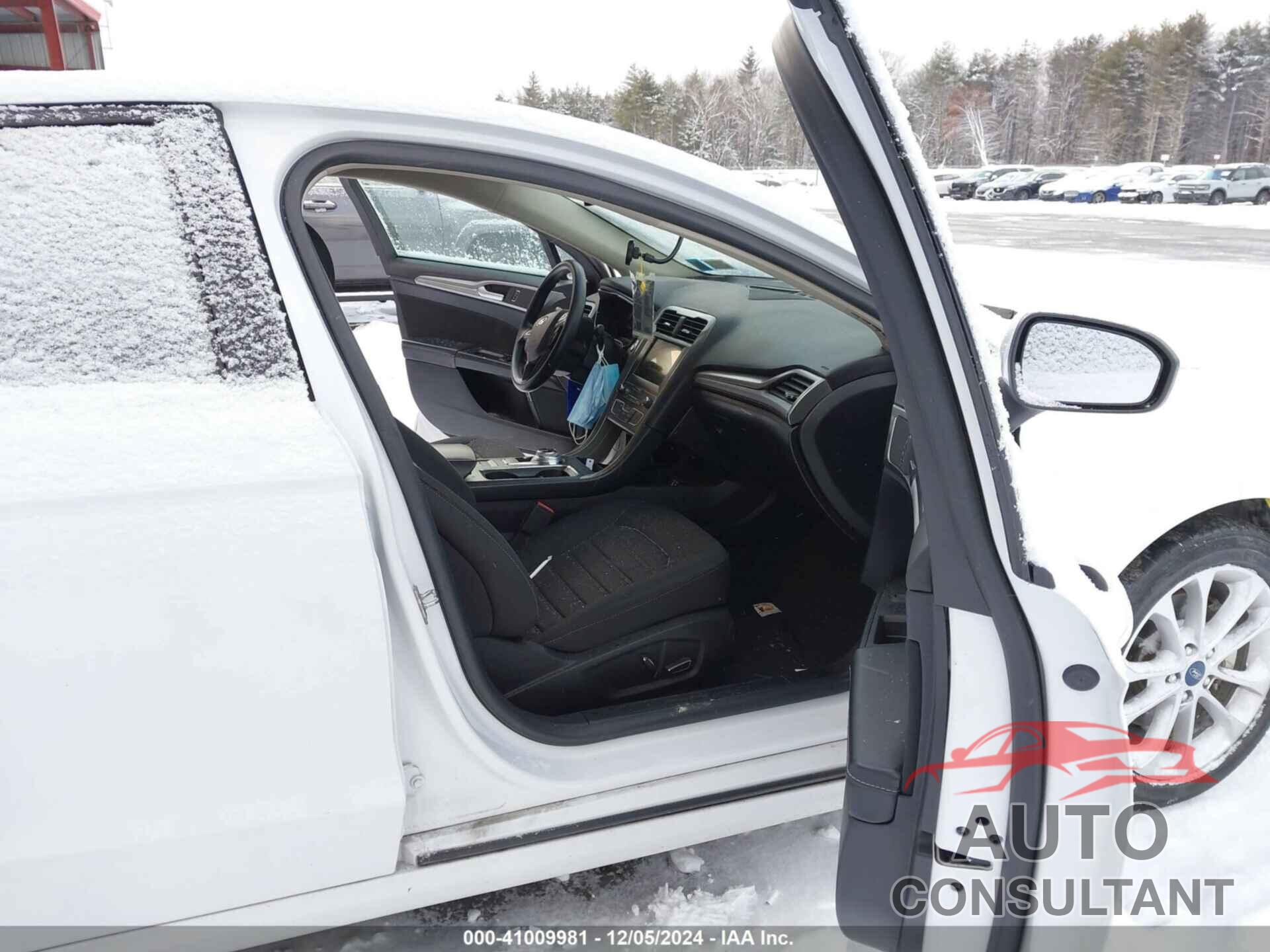 FORD FUSION HYBRID 2019 - 3FA6P0LU8KR278500