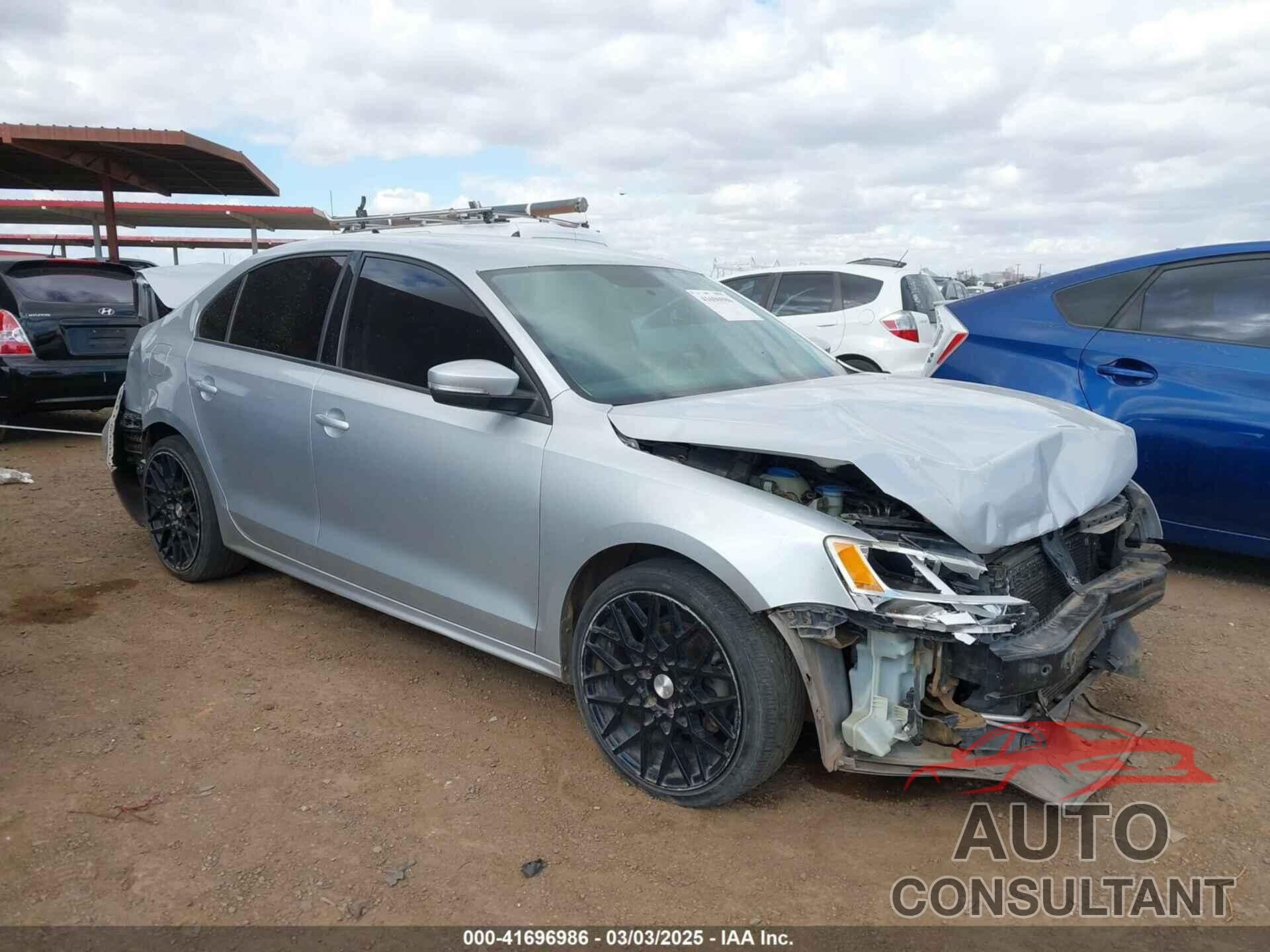 VOLKSWAGEN JETTA 2011 - 3VWLL7AJ7BM073836