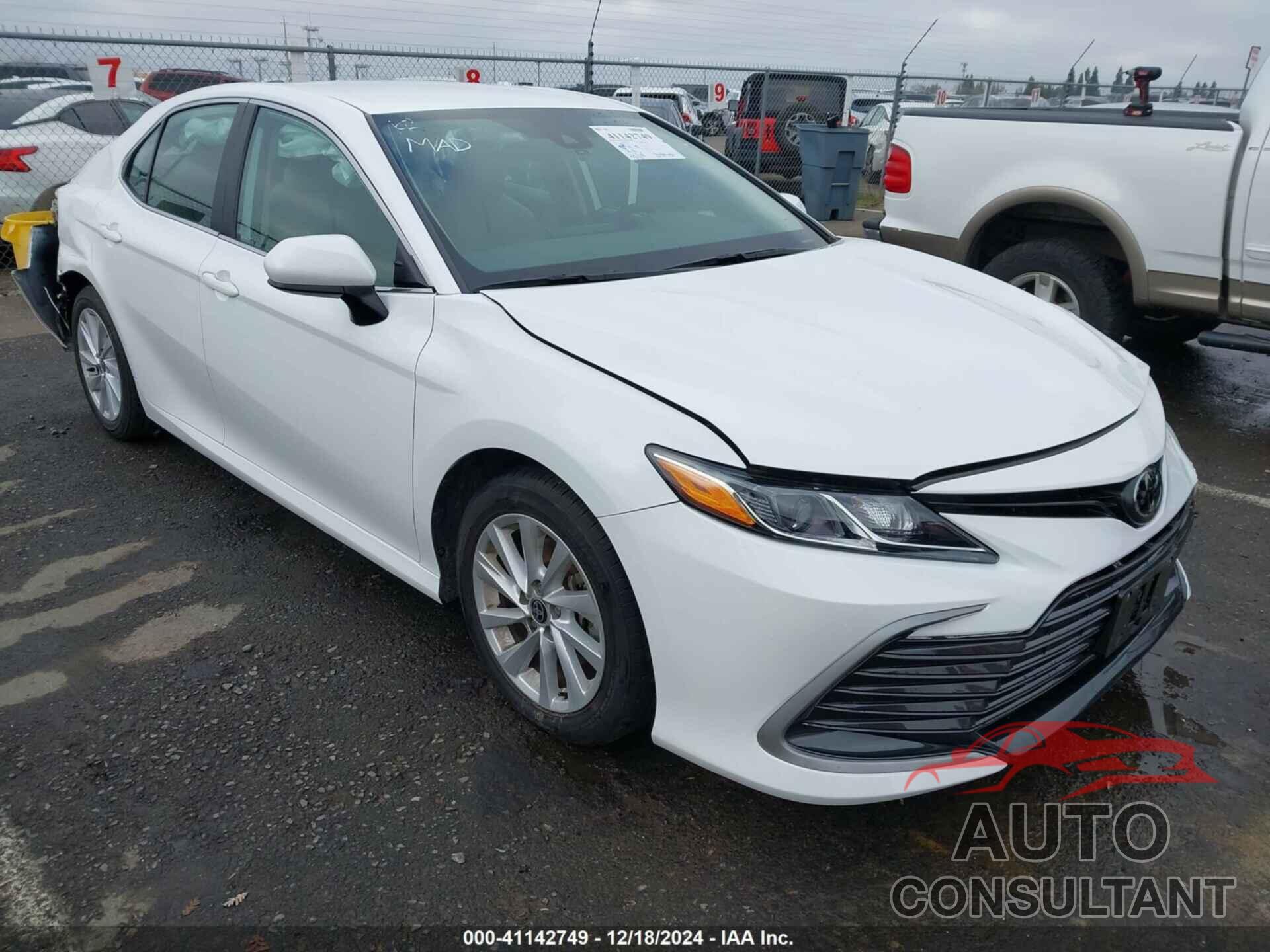 TOYOTA CAMRY 2024 - 4T1C11AK6RU875245