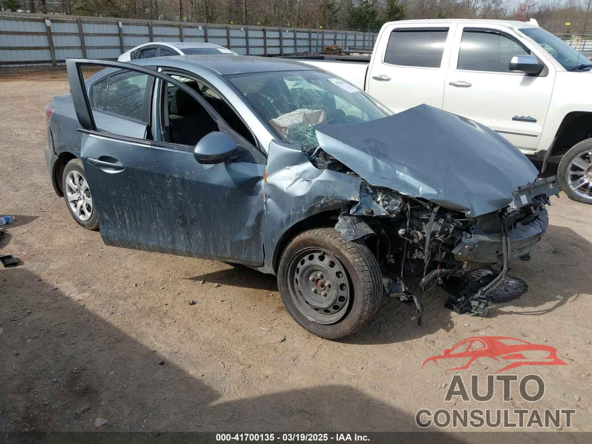 MAZDA MAZDA3 2013 - JM1BL1U79D1739185