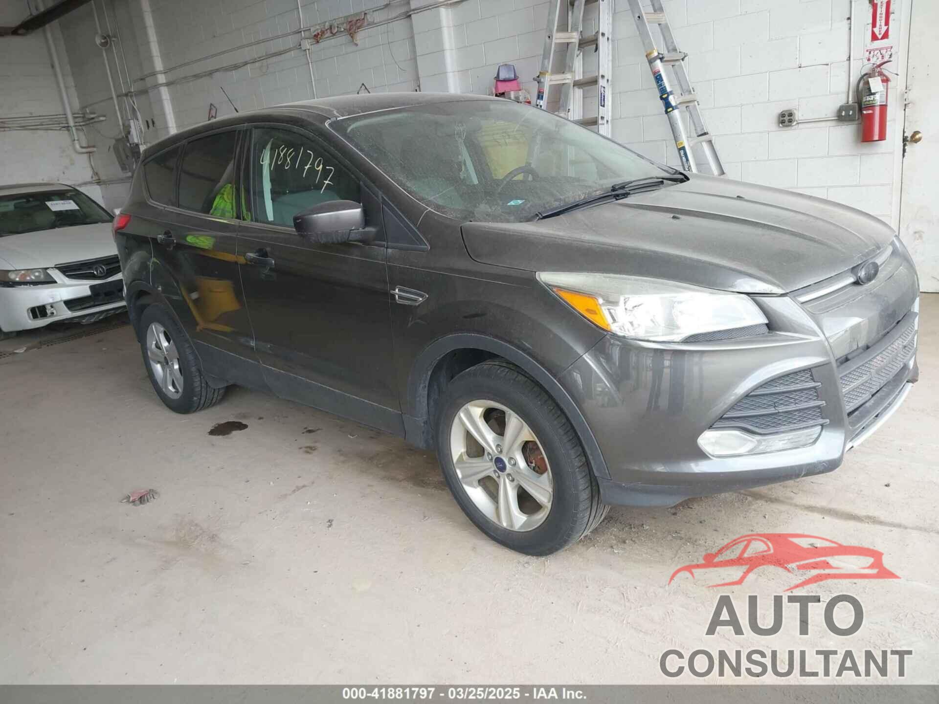 FORD ESCAPE 2015 - 1FMCU9G94FUA46437