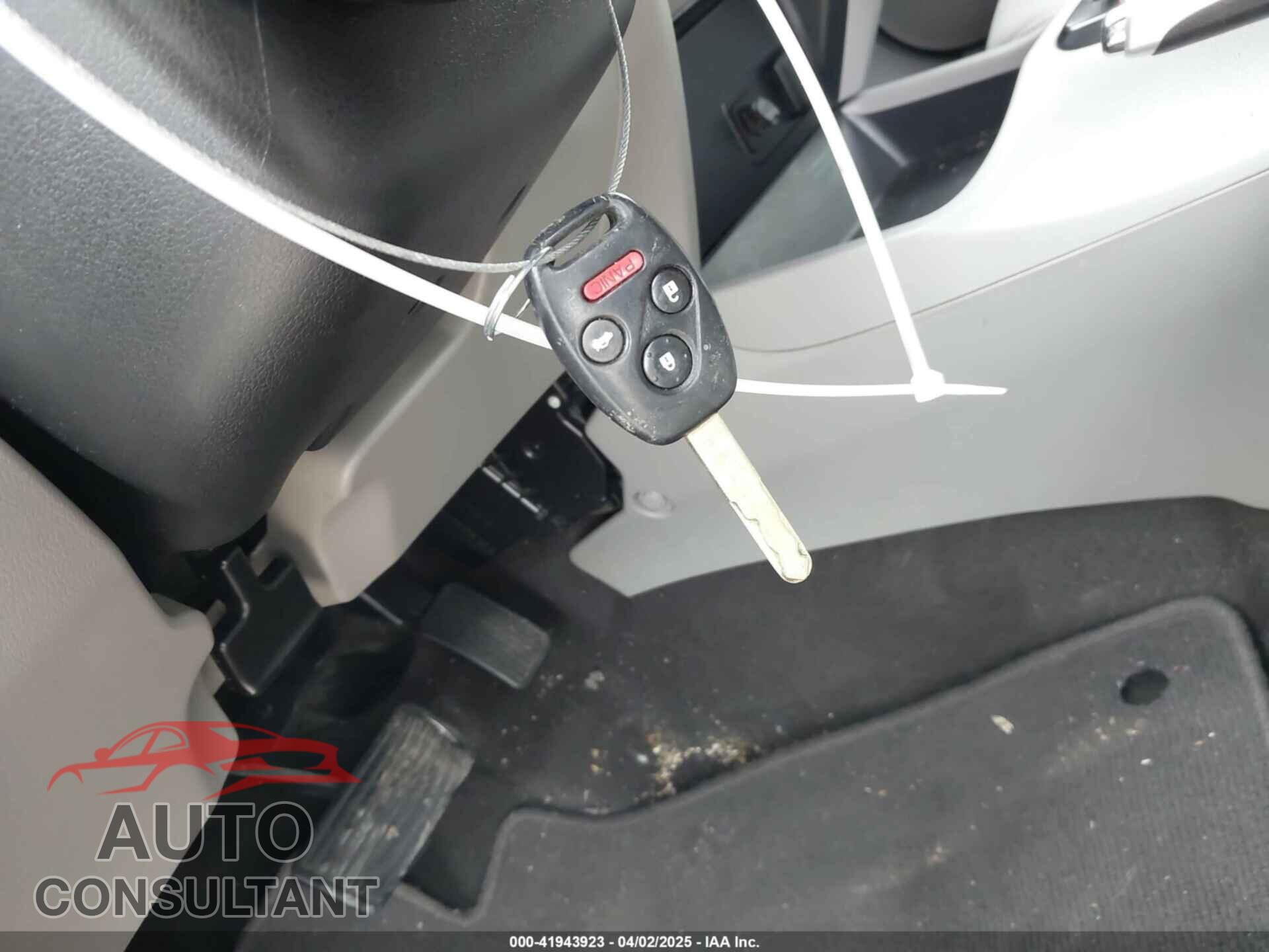 HONDA CIVIC 2012 - 2HGFB2F84CH525285