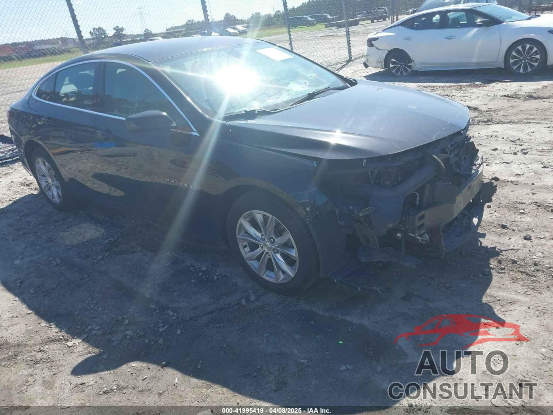 CHEVROLET MALIBU 2019 - 1G1ZD5STXKF138220