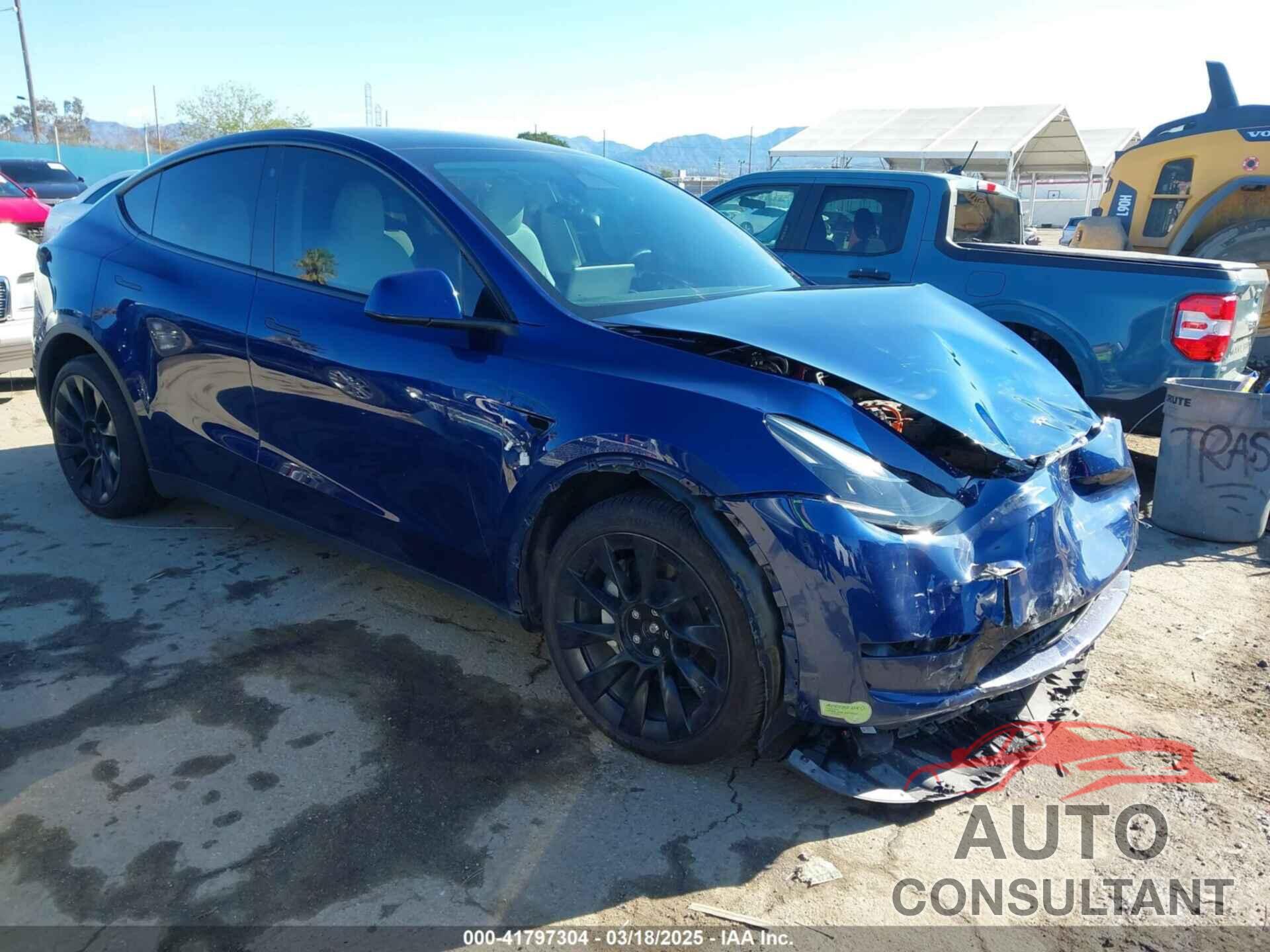 TESLA MODEL Y 2023 - 7SAYGDEE0PF714557
