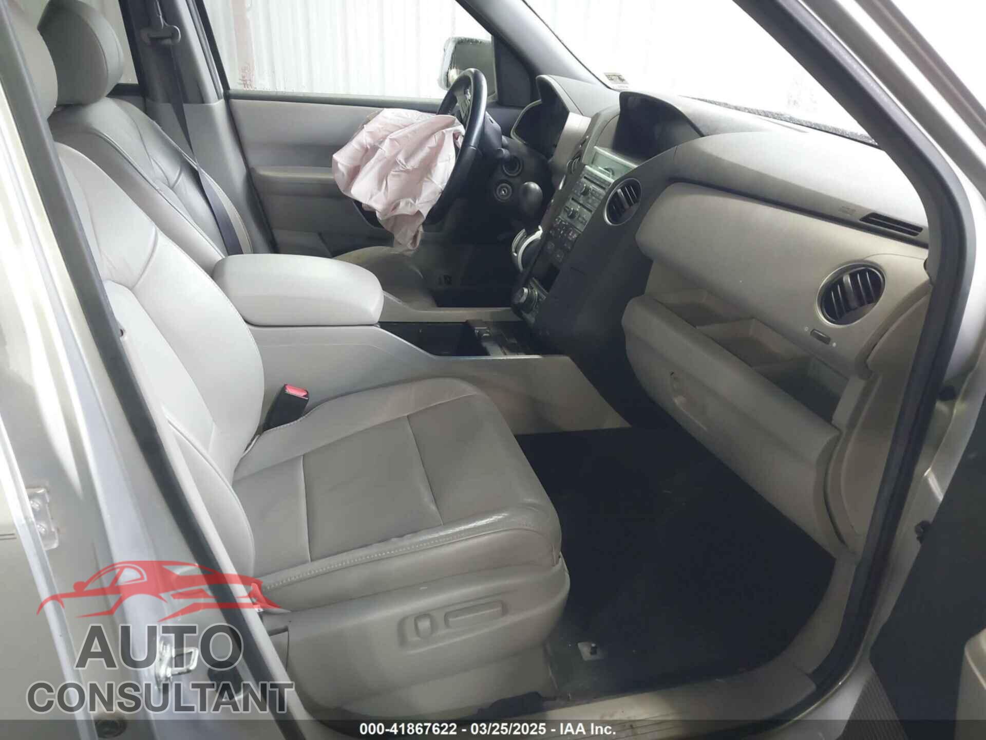 HONDA PILOT 2011 - 5FNYF4H90BB084692