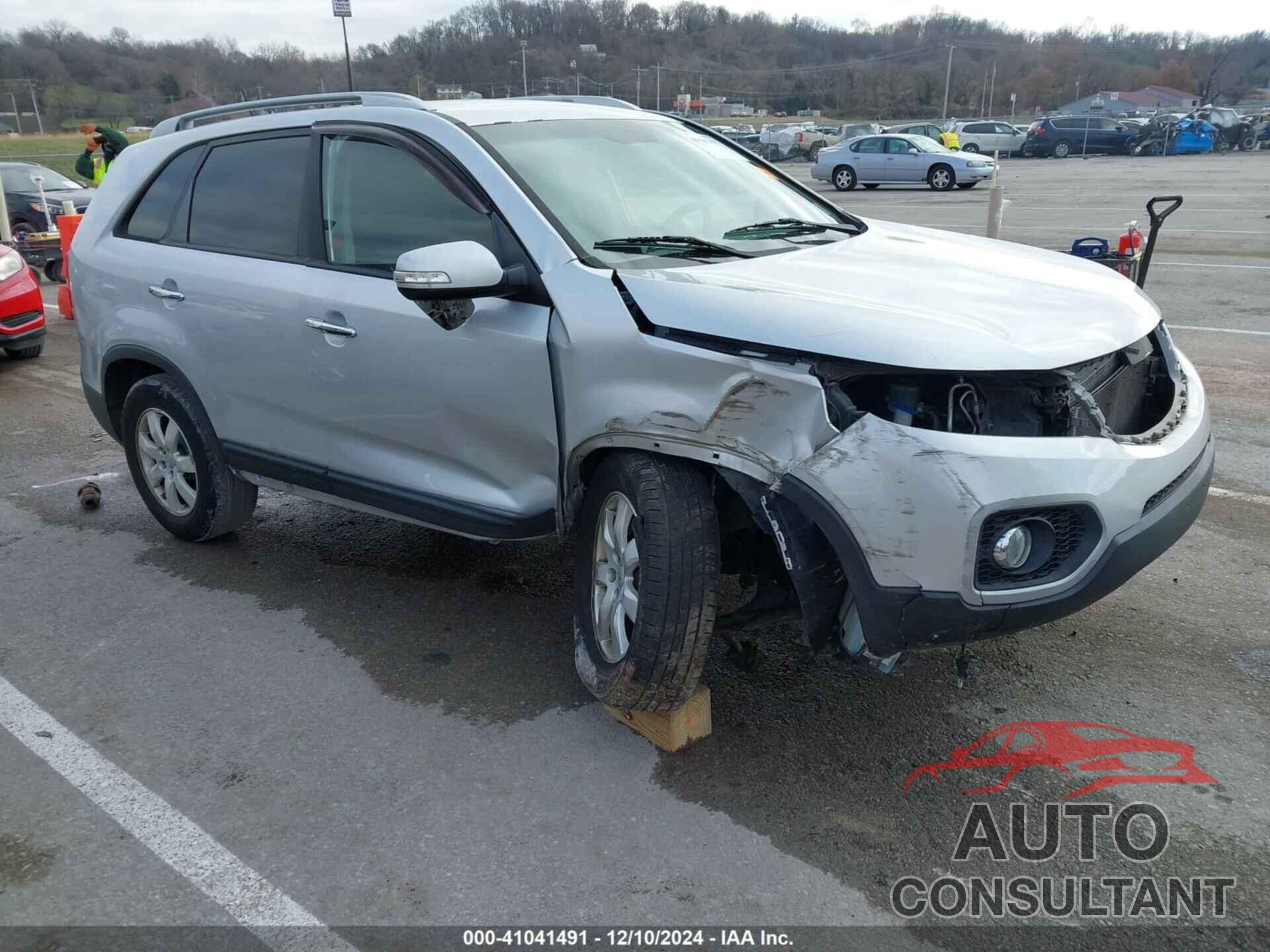 KIA SORENTO 2012 - 5XYKT3A66CG250619