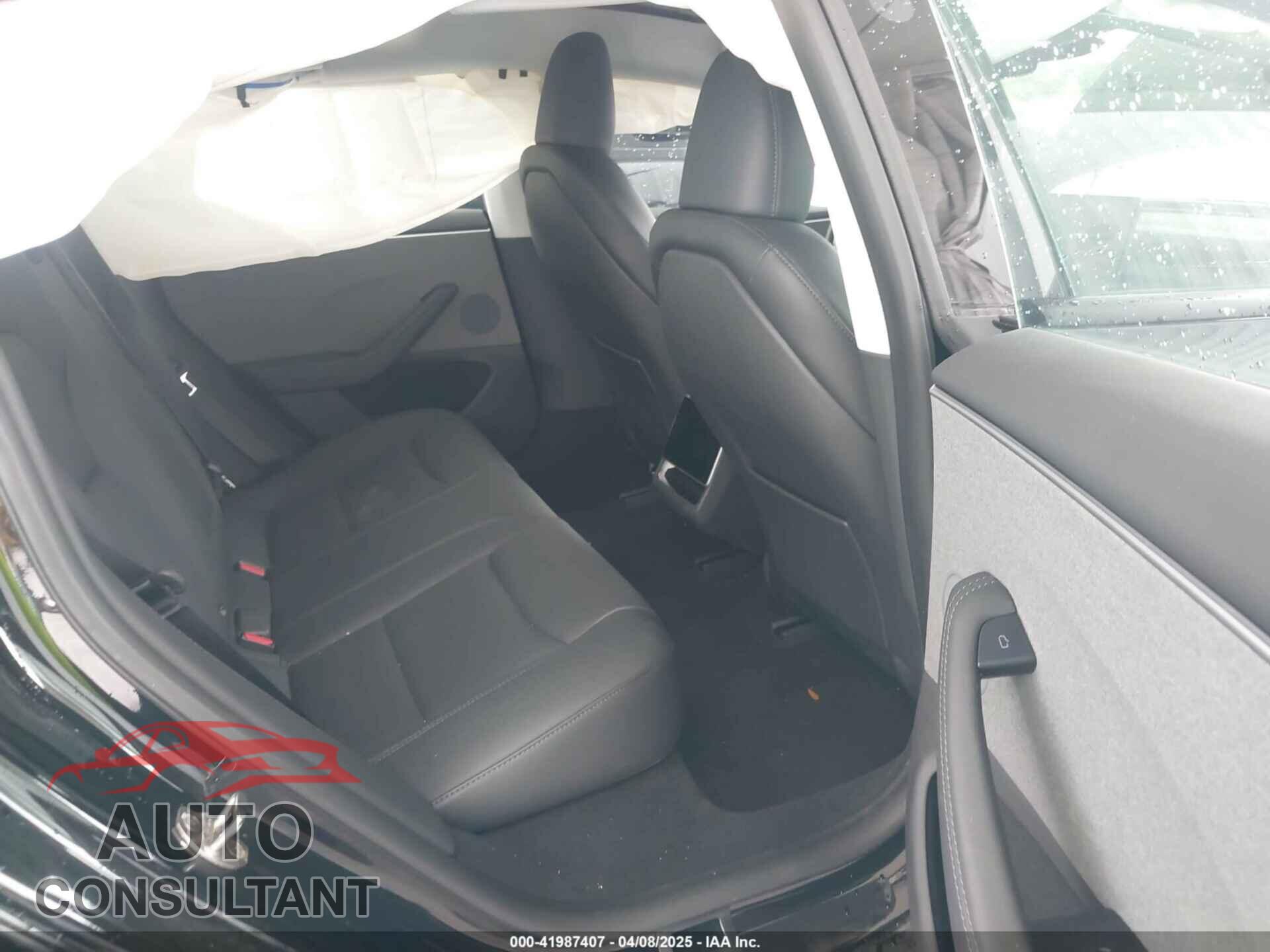 TESLA MODEL 3 2024 - 5YJ3E1EA6RF731312