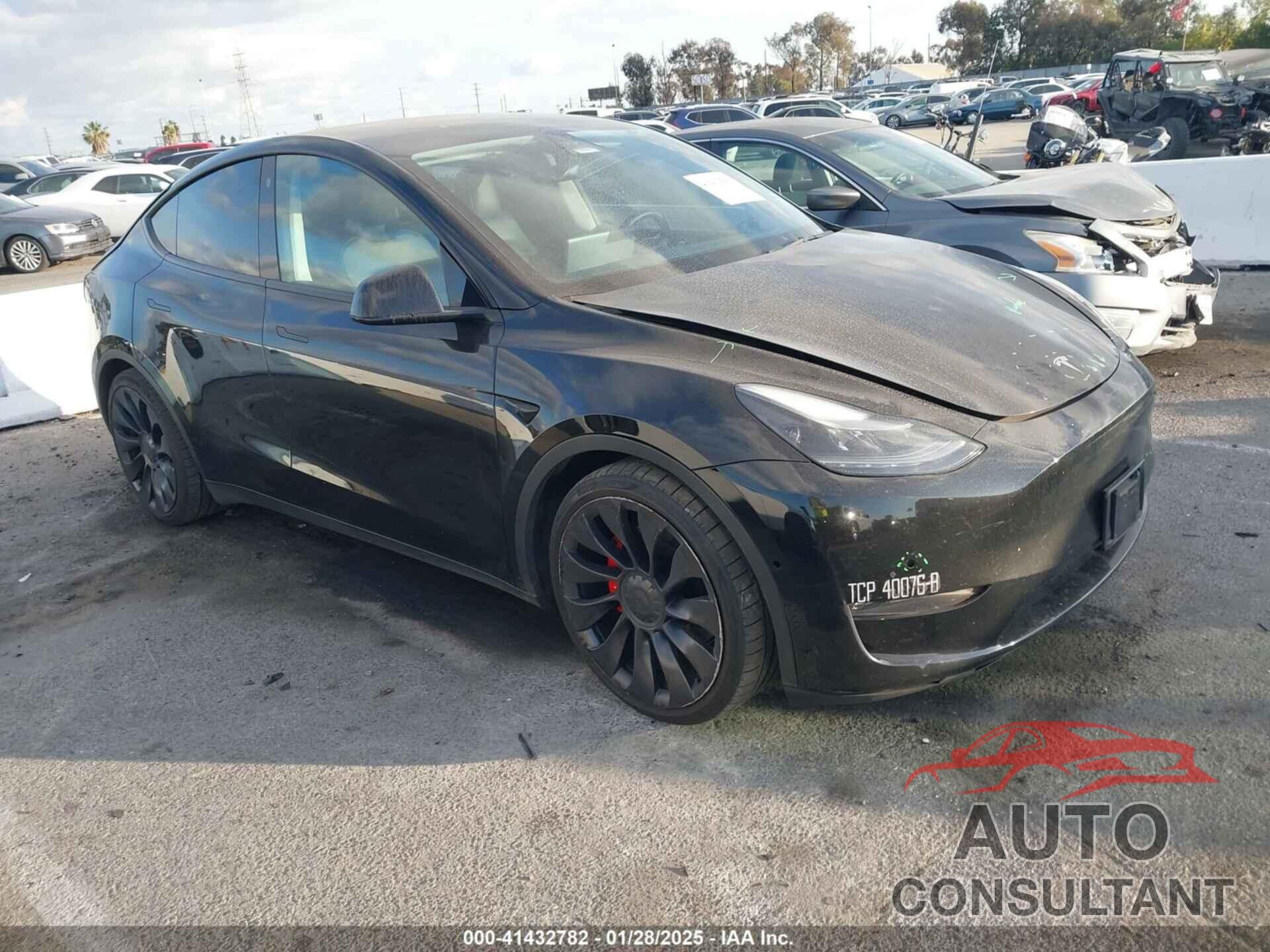 TESLA MODEL Y 2022 - 7SAYGDEF5NF407763