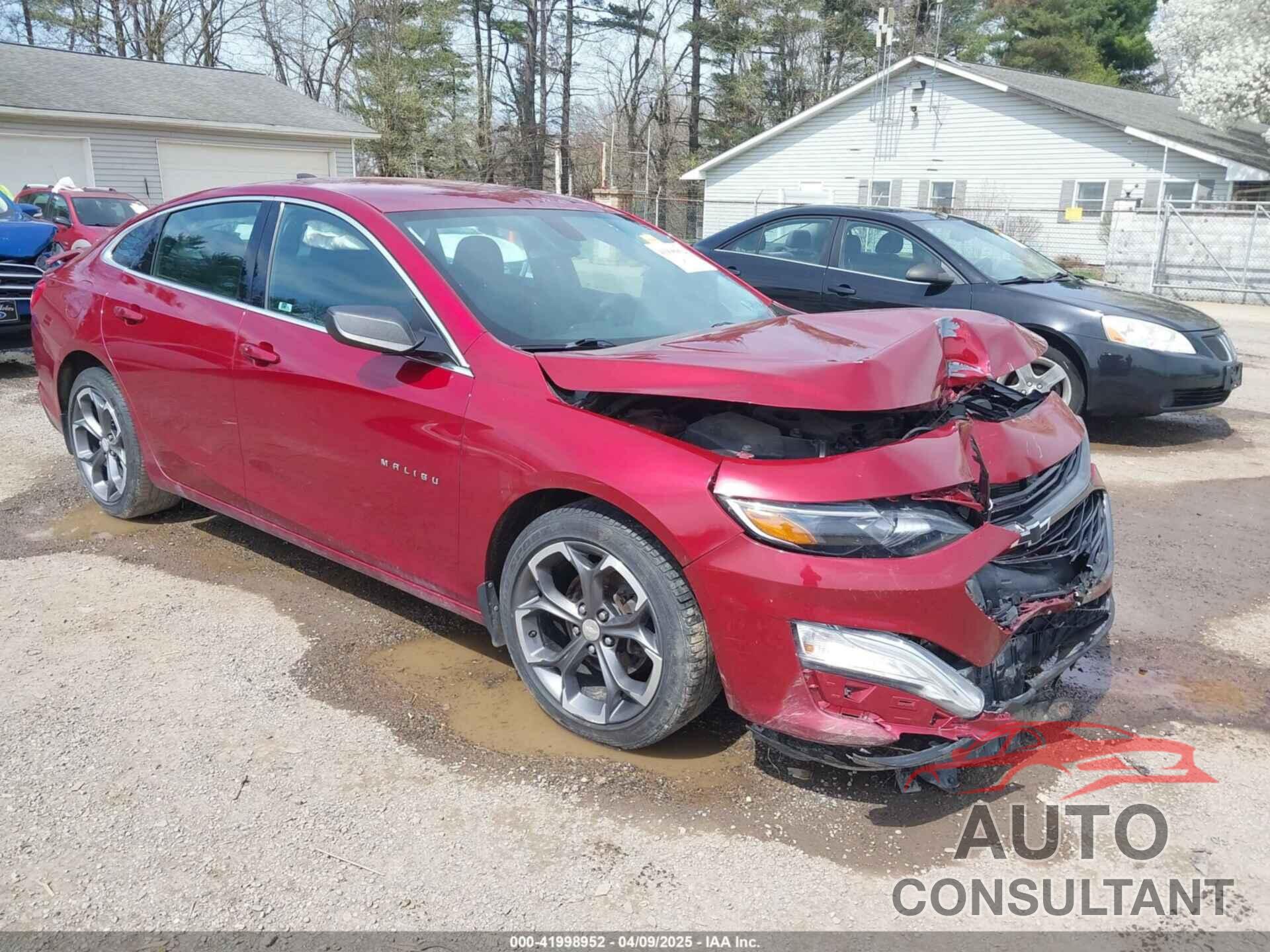 CHEVROLET MALIBU 2019 - 1G1ZG5ST4KF209922
