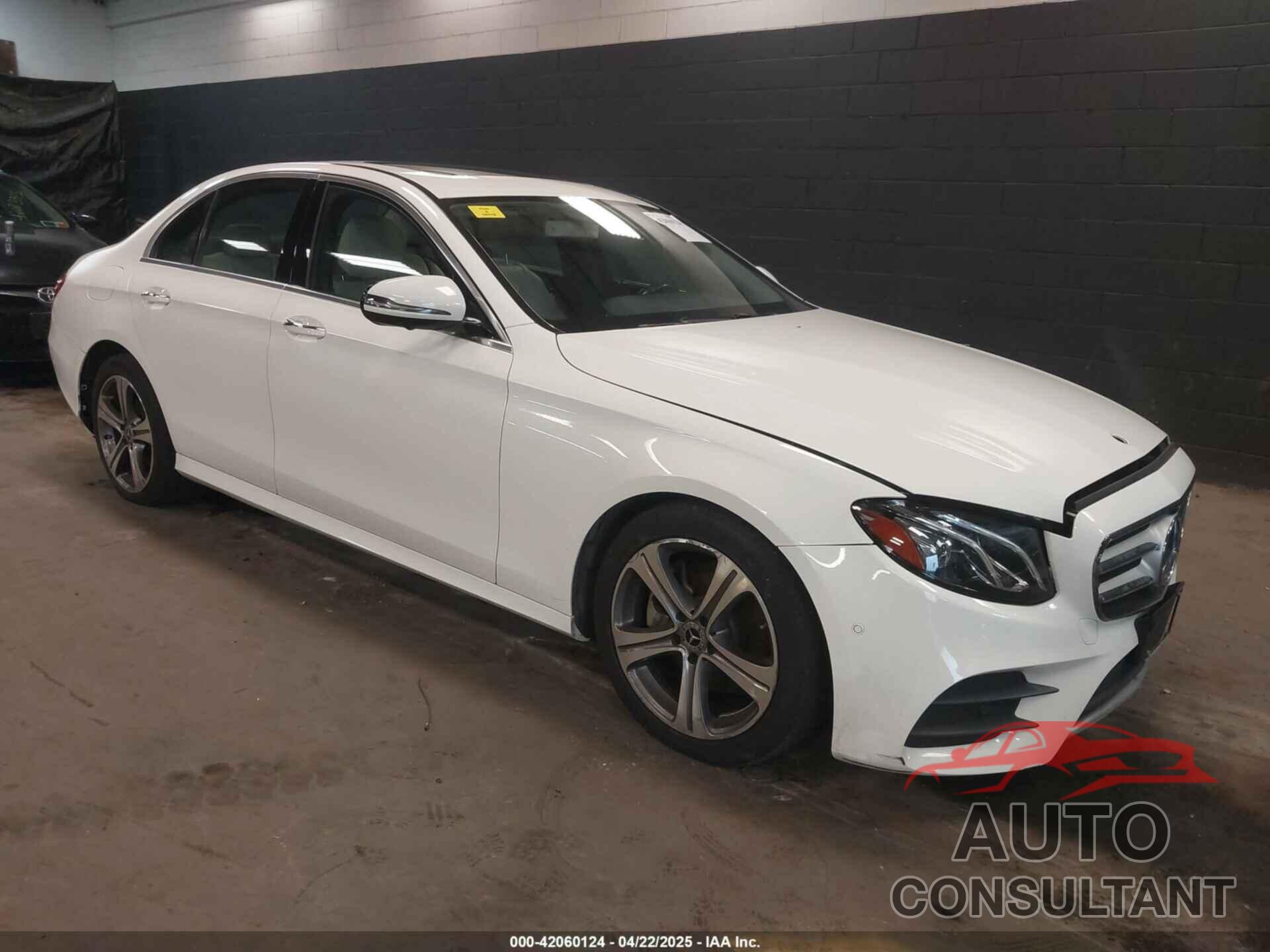 MERCEDES-BENZ E 300 2019 - WDDZF4KB0KA595852