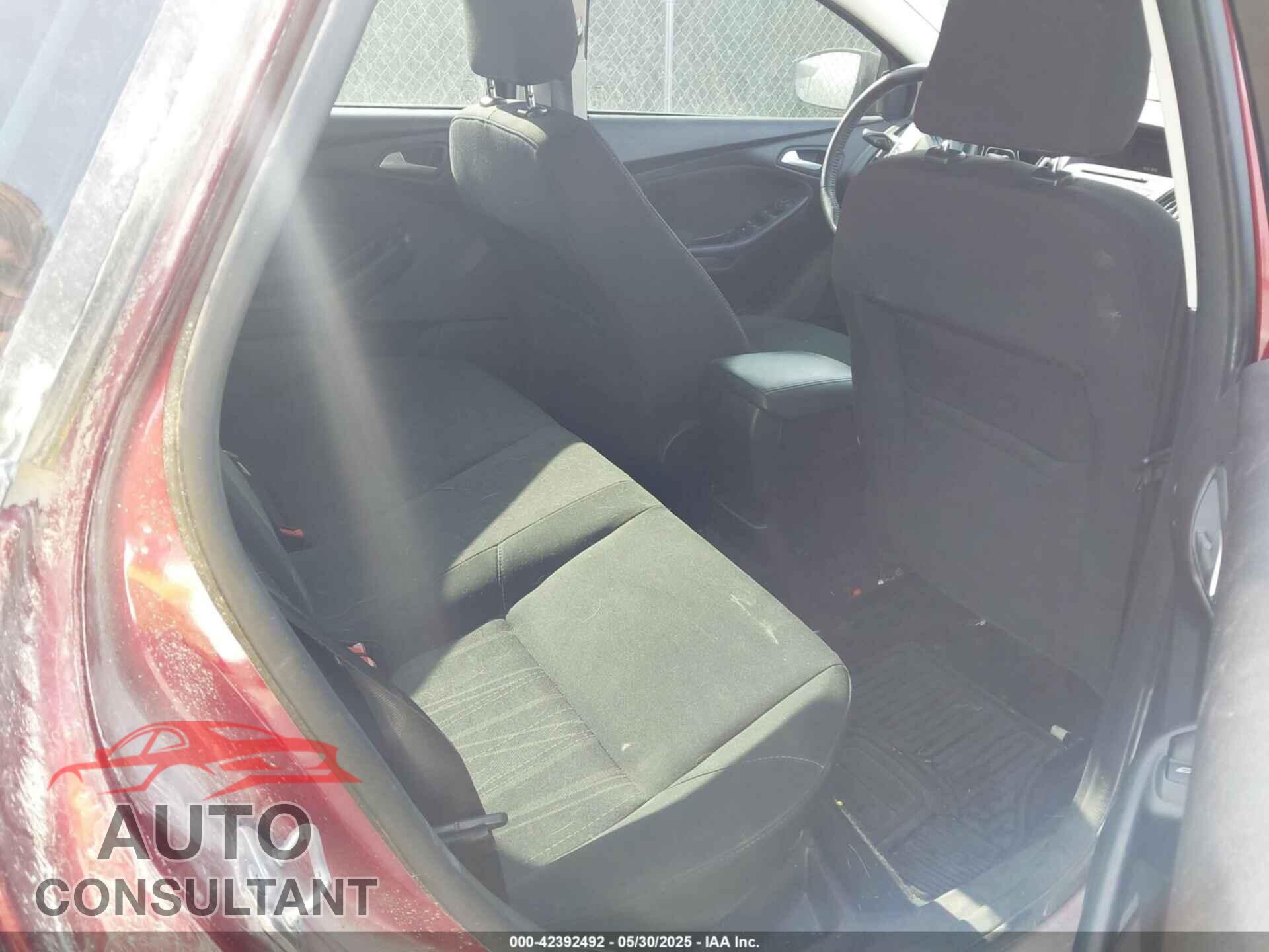 FORD FOCUS 2017 - 1FADP3FE3HL263455