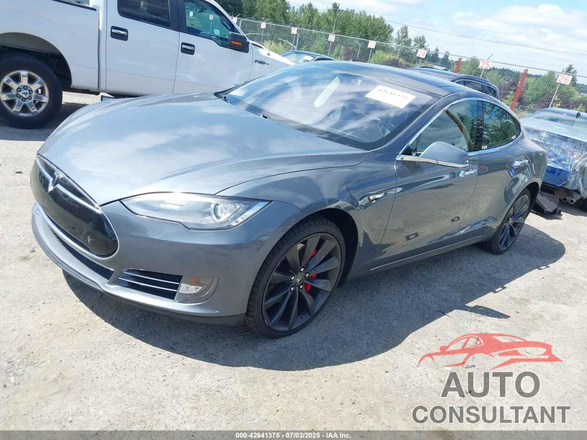 TESLA MODEL S 2013 - 5YJSA1DP8DFP28644
