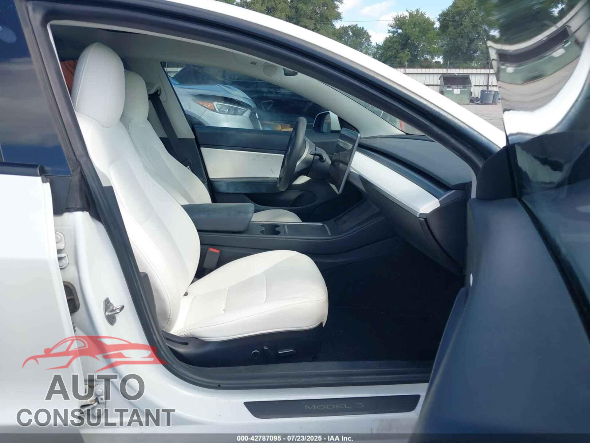 TESLA MODEL 3 2021 - 5YJ3E1EB9MF858573