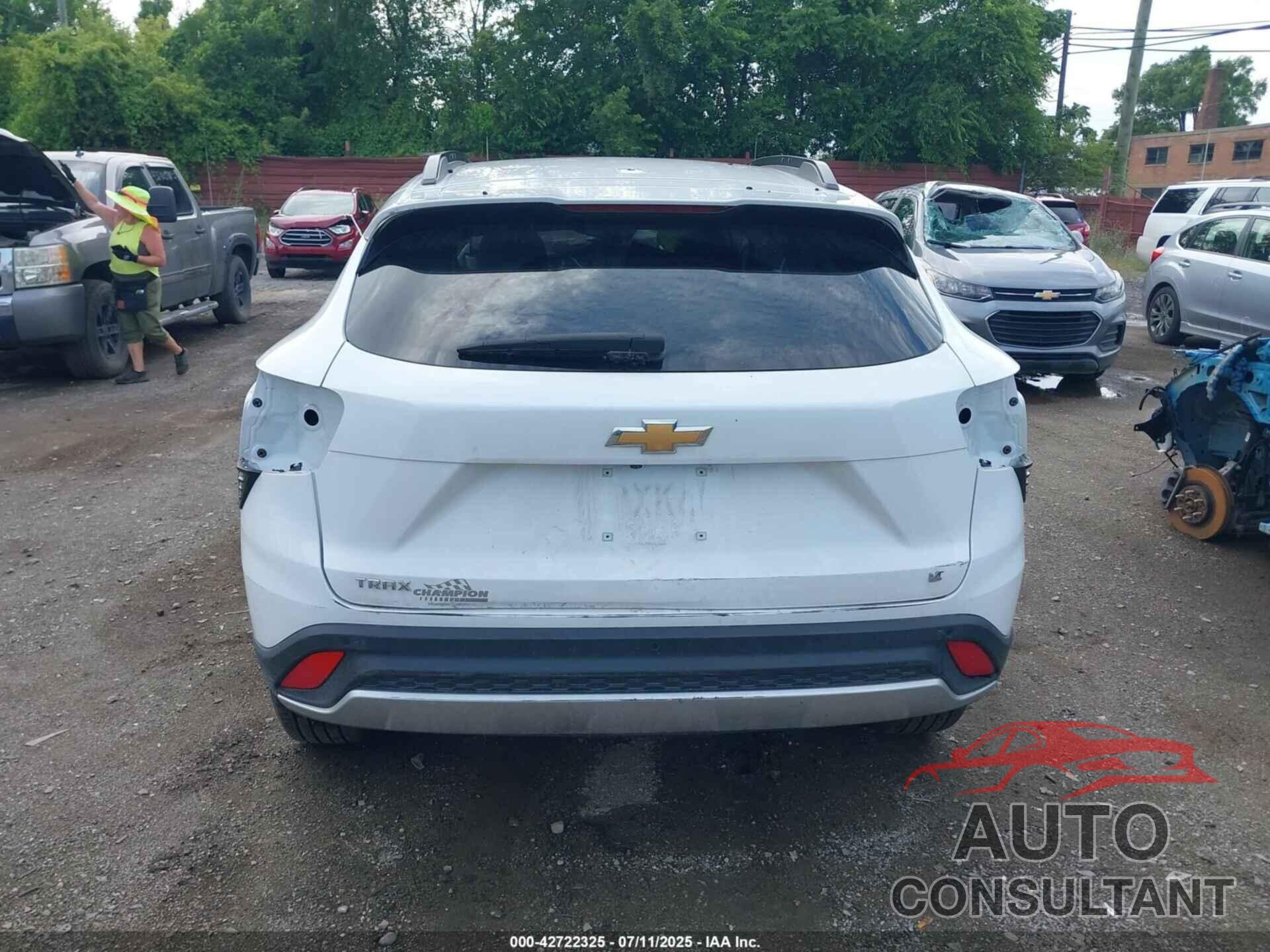 CHEVROLET TRAX 2024 - KL77LHE22RC205939