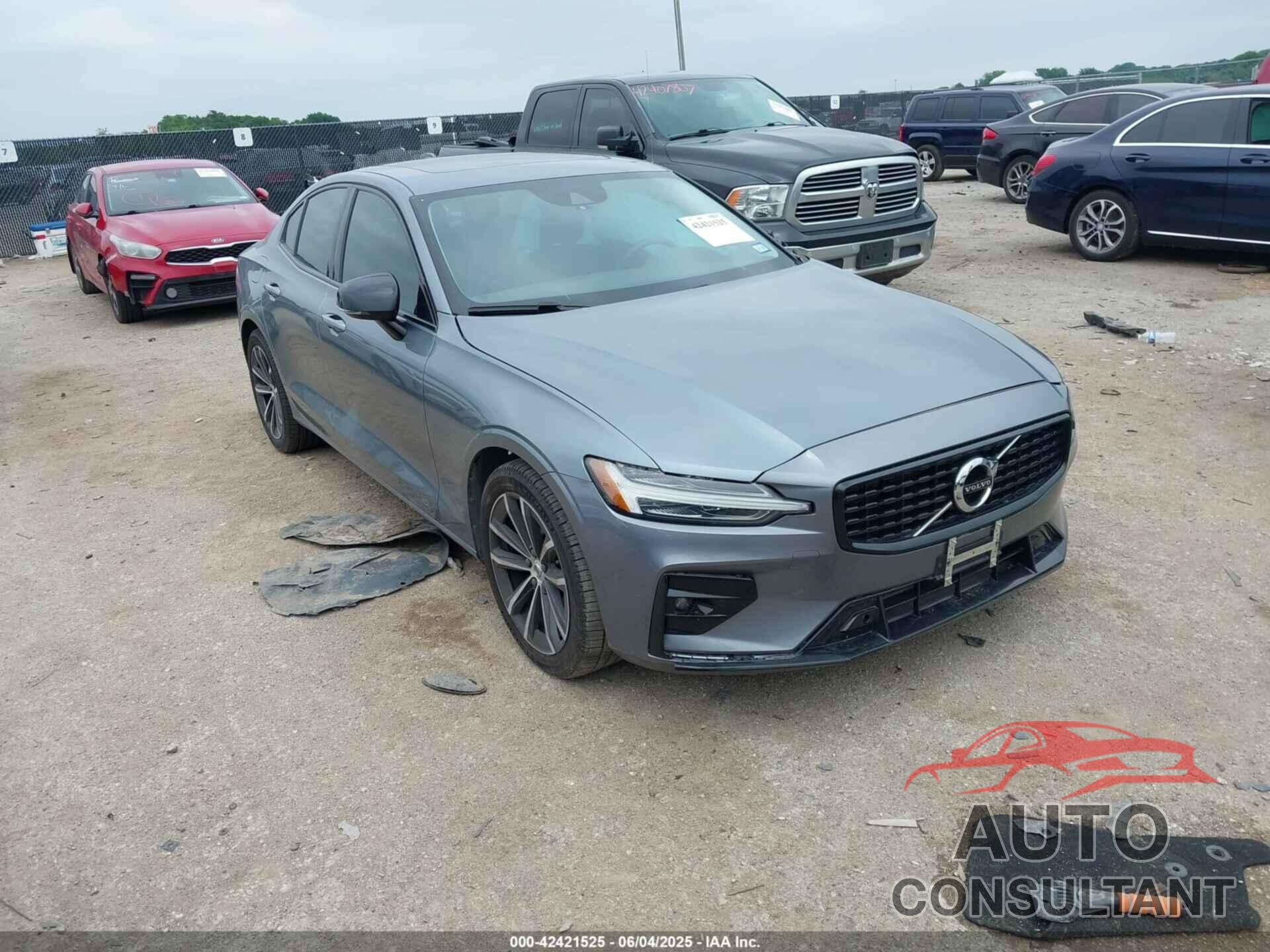 VOLVO S60 2021 - 7JR102FZ4MG108934
