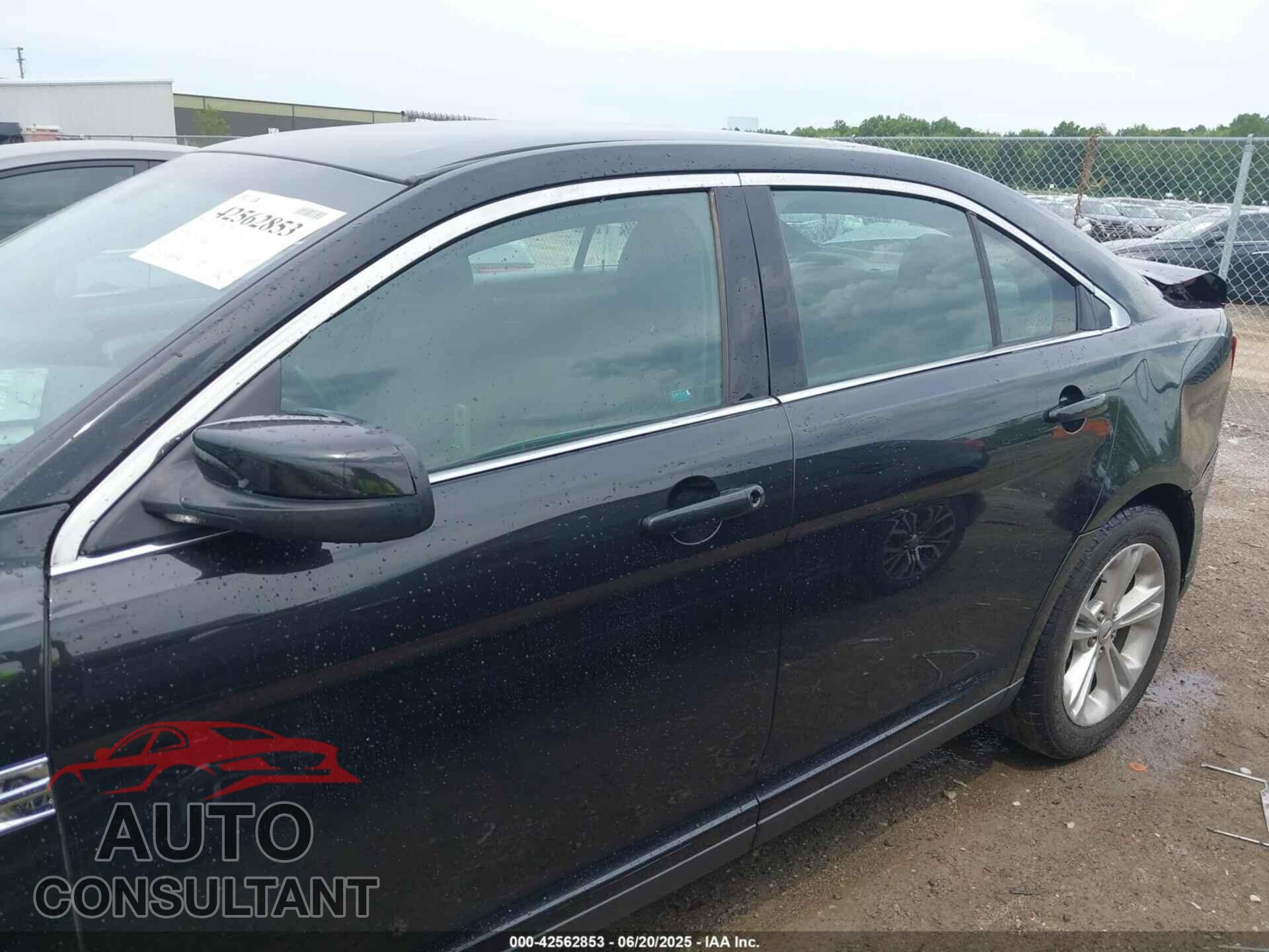 FORD TAURUS 2015 - 1FAHP2E80FG192017