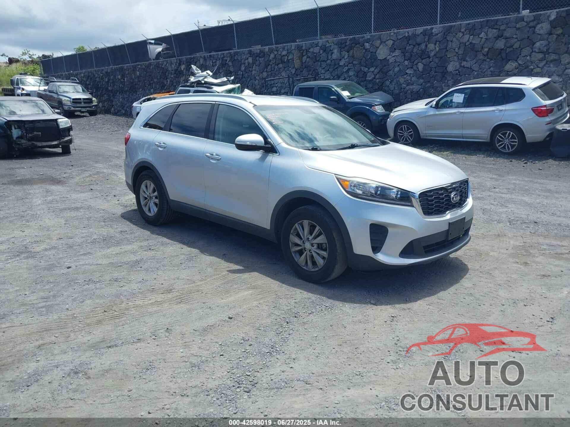KIA SORENTO 2019 - 5XYPG4A38KG501046