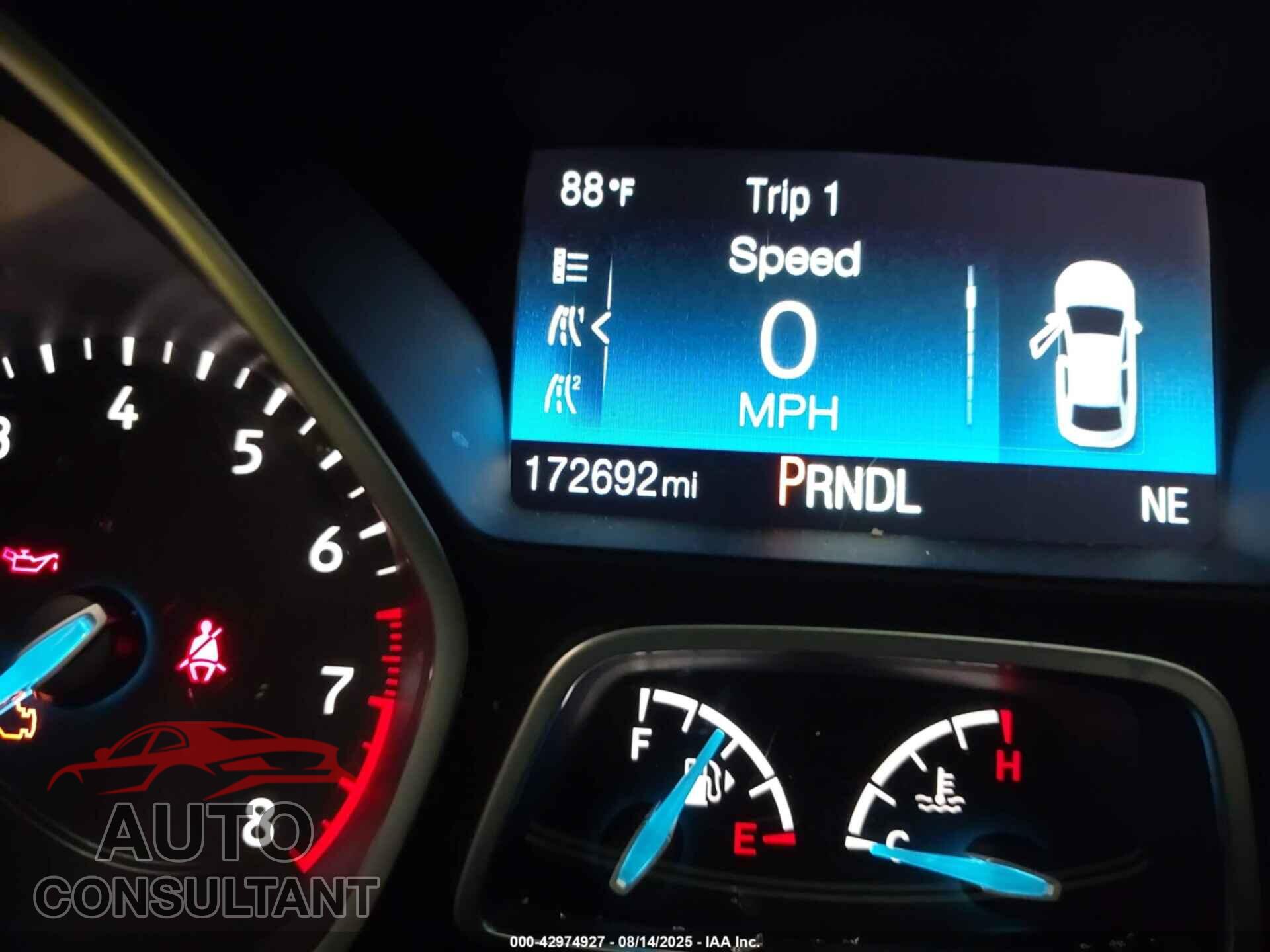 FORD FOCUS 2017 - 1FADP3F23HL314300