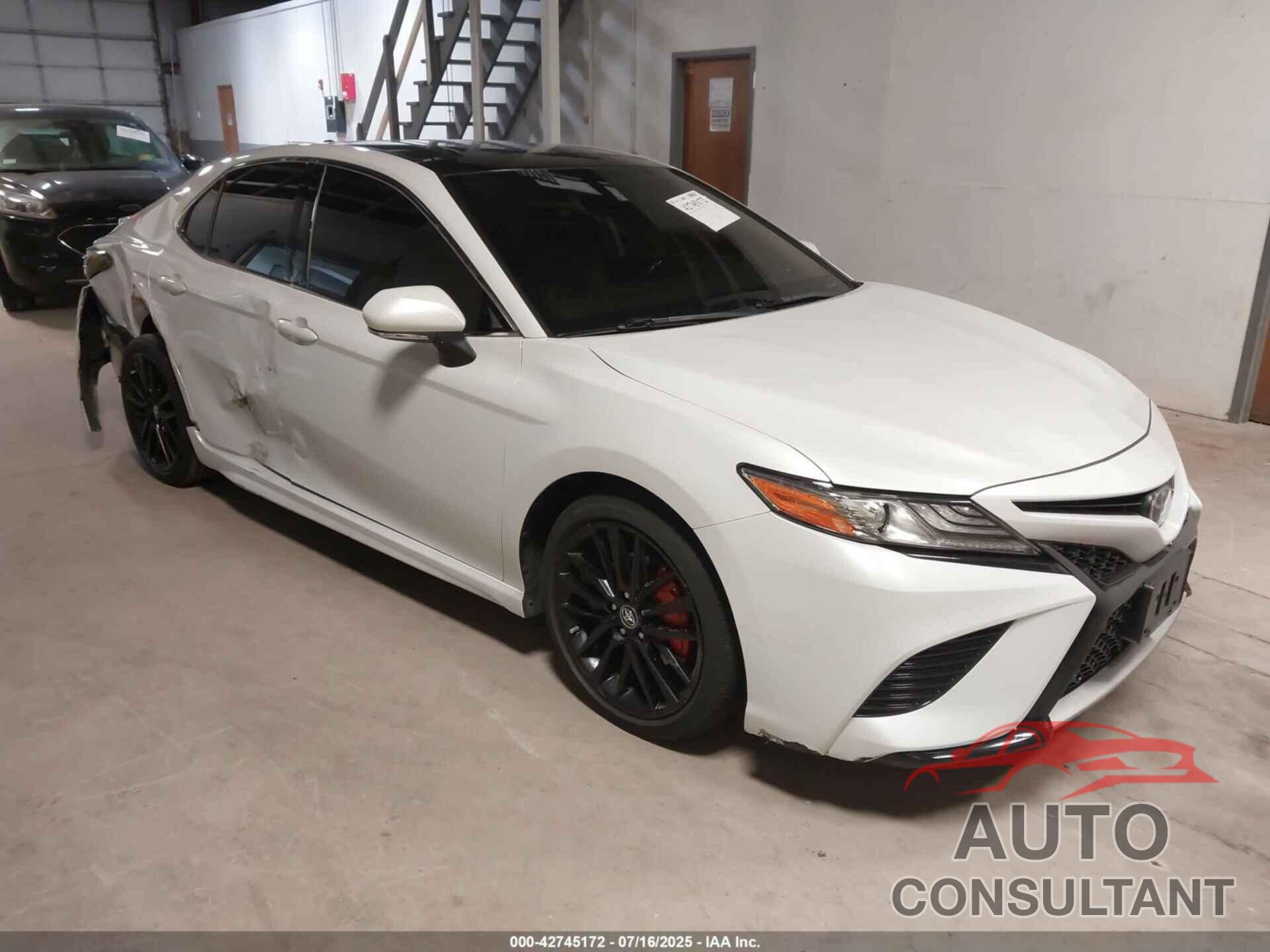 TOYOTA CAMRY 2019 - 4T1B61HK3KU240167