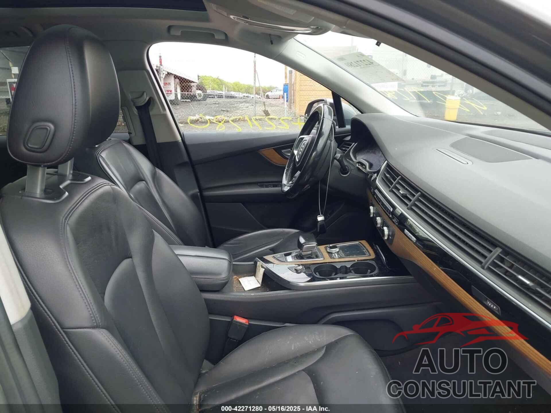 AUDI Q7 2017 - WA1LHAF77HD050327