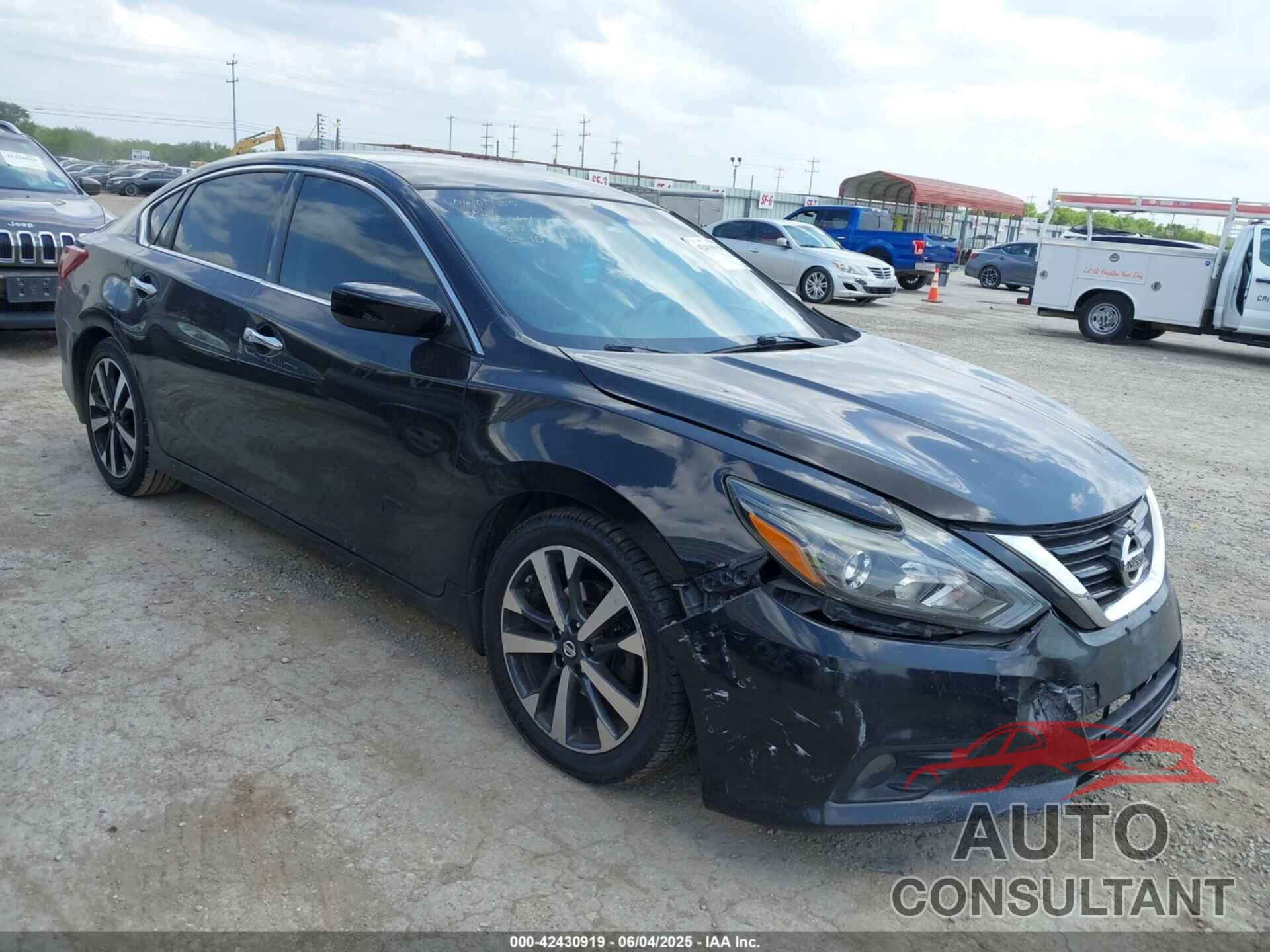NISSAN ALTIMA 2017 - 1N4AL3AP8HC250708