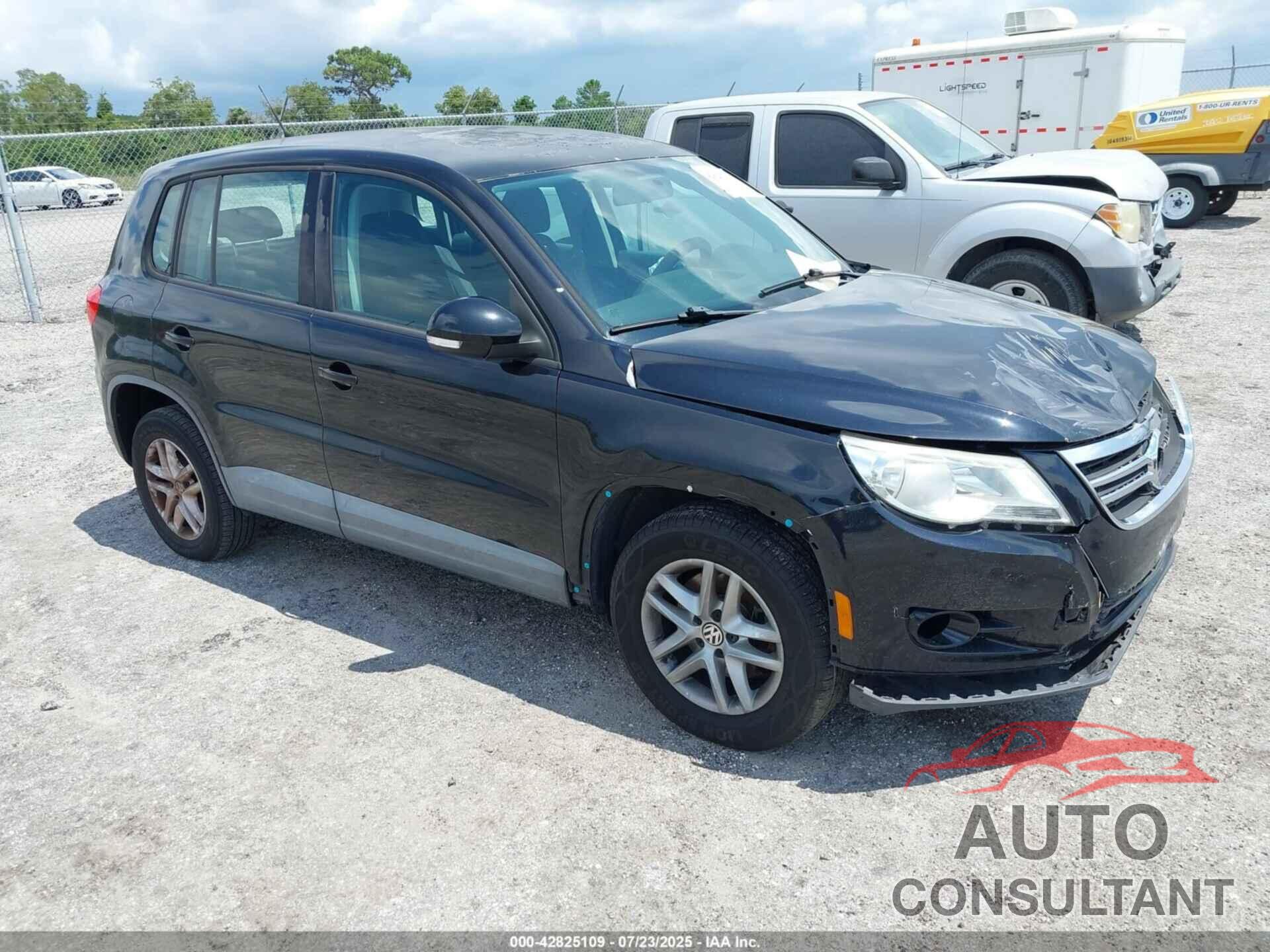 VOLKSWAGEN TIGUAN 2011 - WVGAV7AX1BW532976