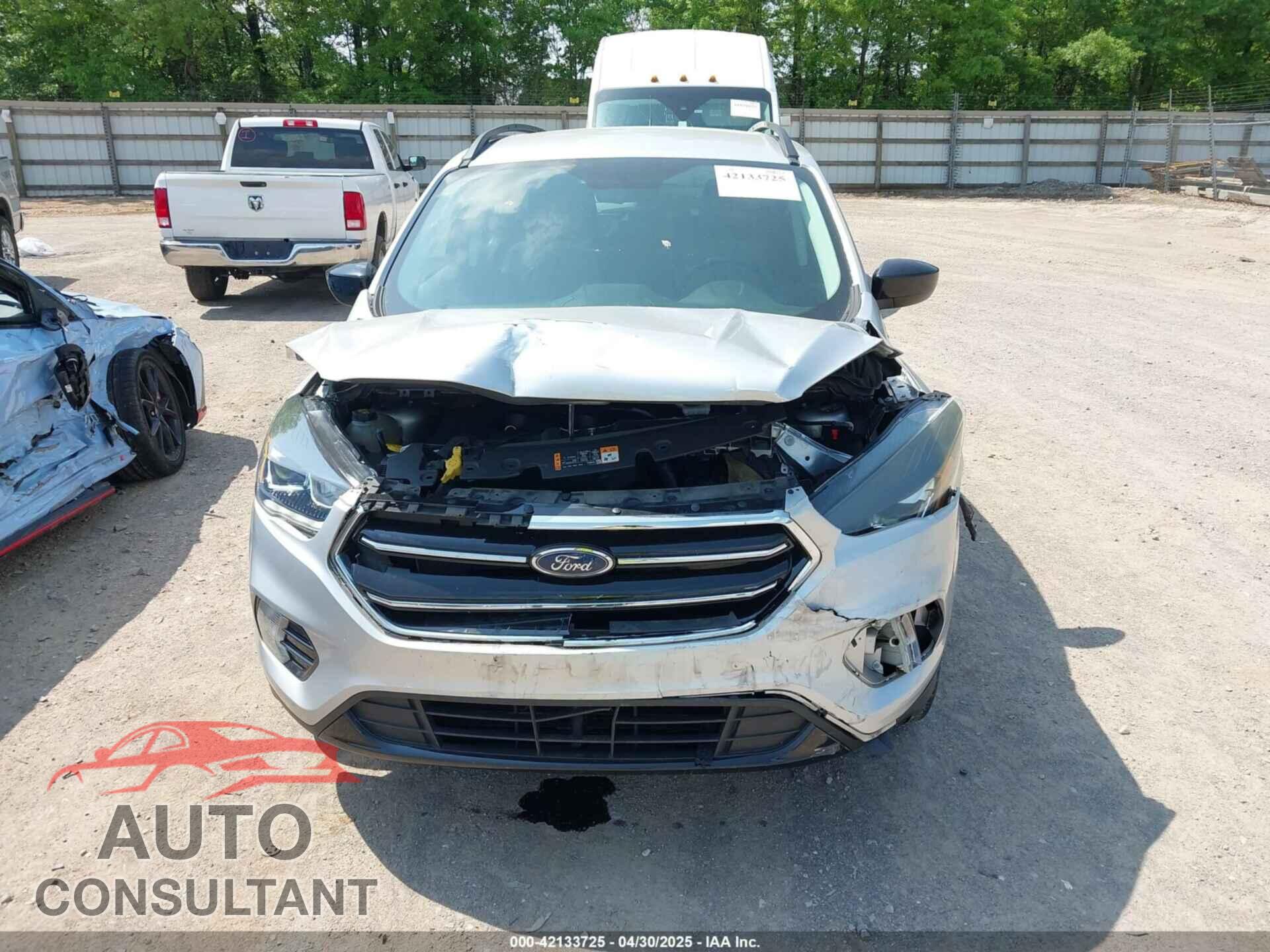 FORD ESCAPE 2017 - 1FMCU9G92HUE90466
