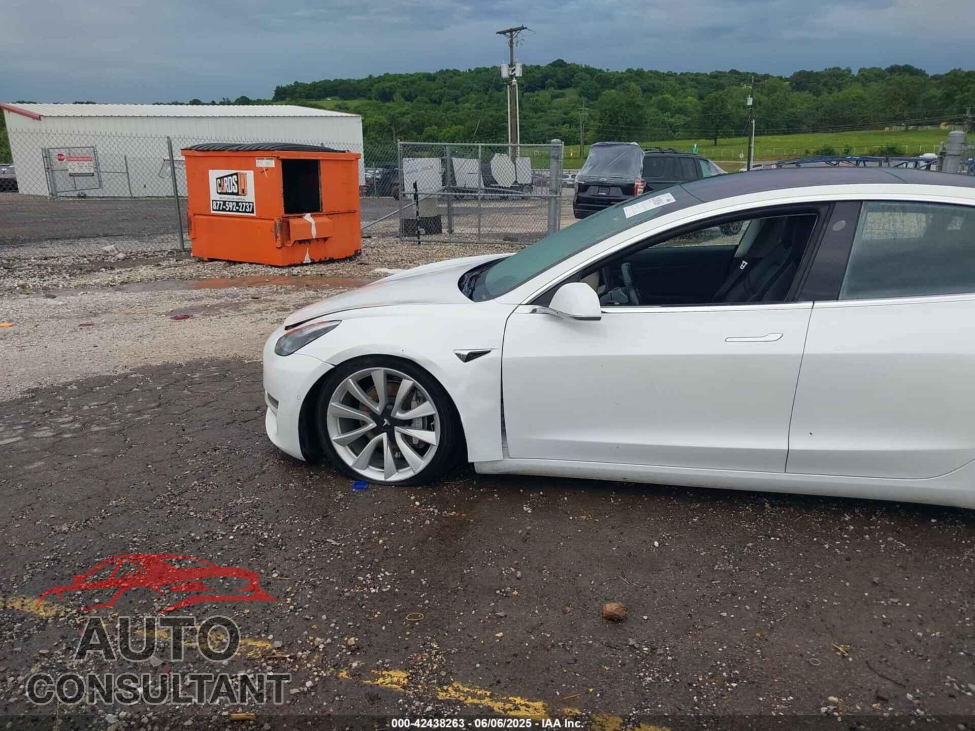 TESLA MODEL 3 2018 - 5YJ3E1EA2JF006519