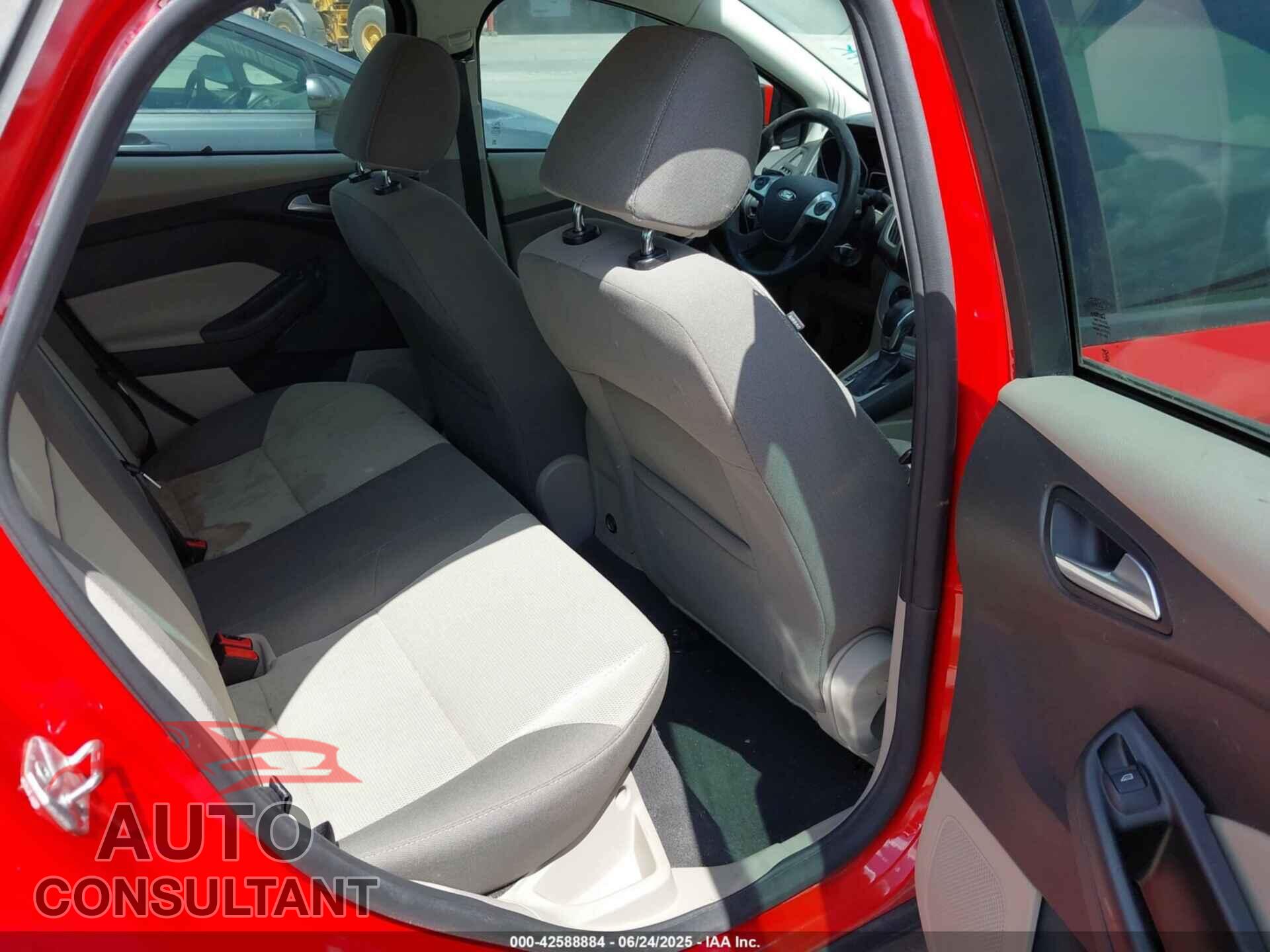 FORD FOCUS 2014 - 1FADP3F20EL305369