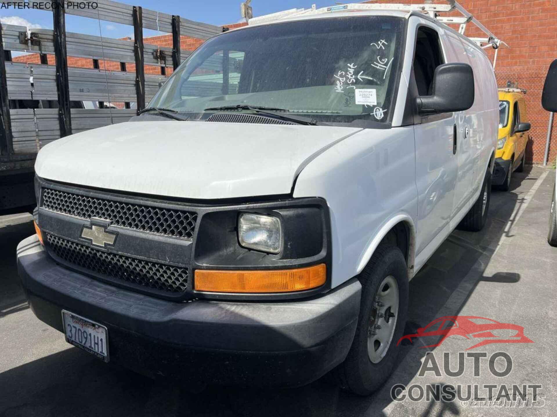 CHEVROLET EXPRESS G2500 2012 - 1GCWGFCA5C1170107