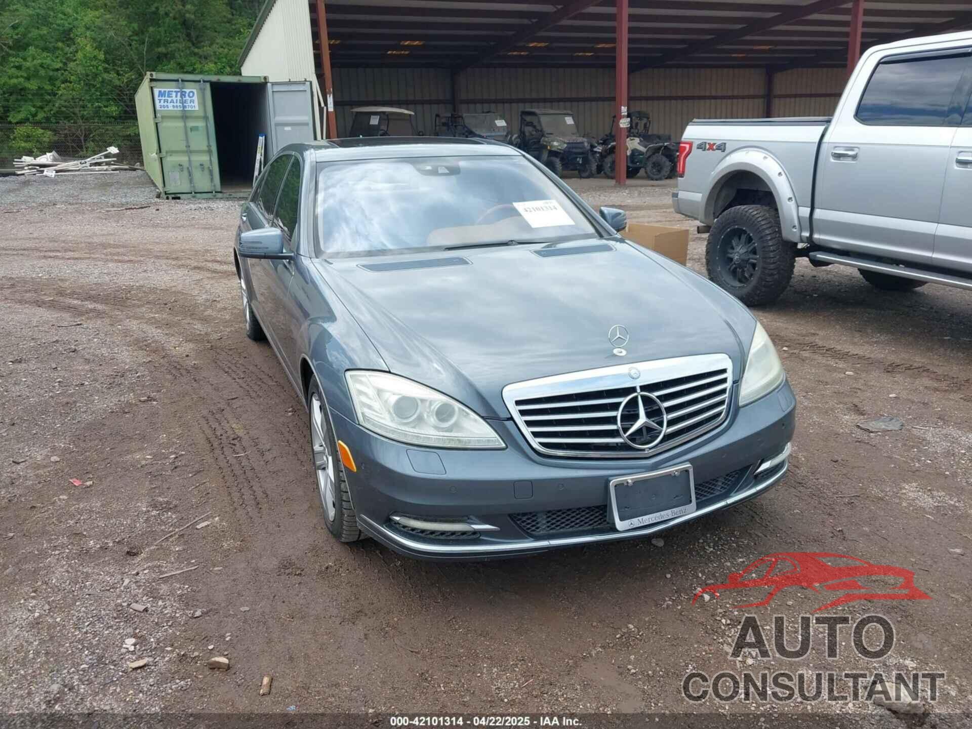 MERCEDES-BENZ S 550 2010 - WDDNG7BB5AA326323