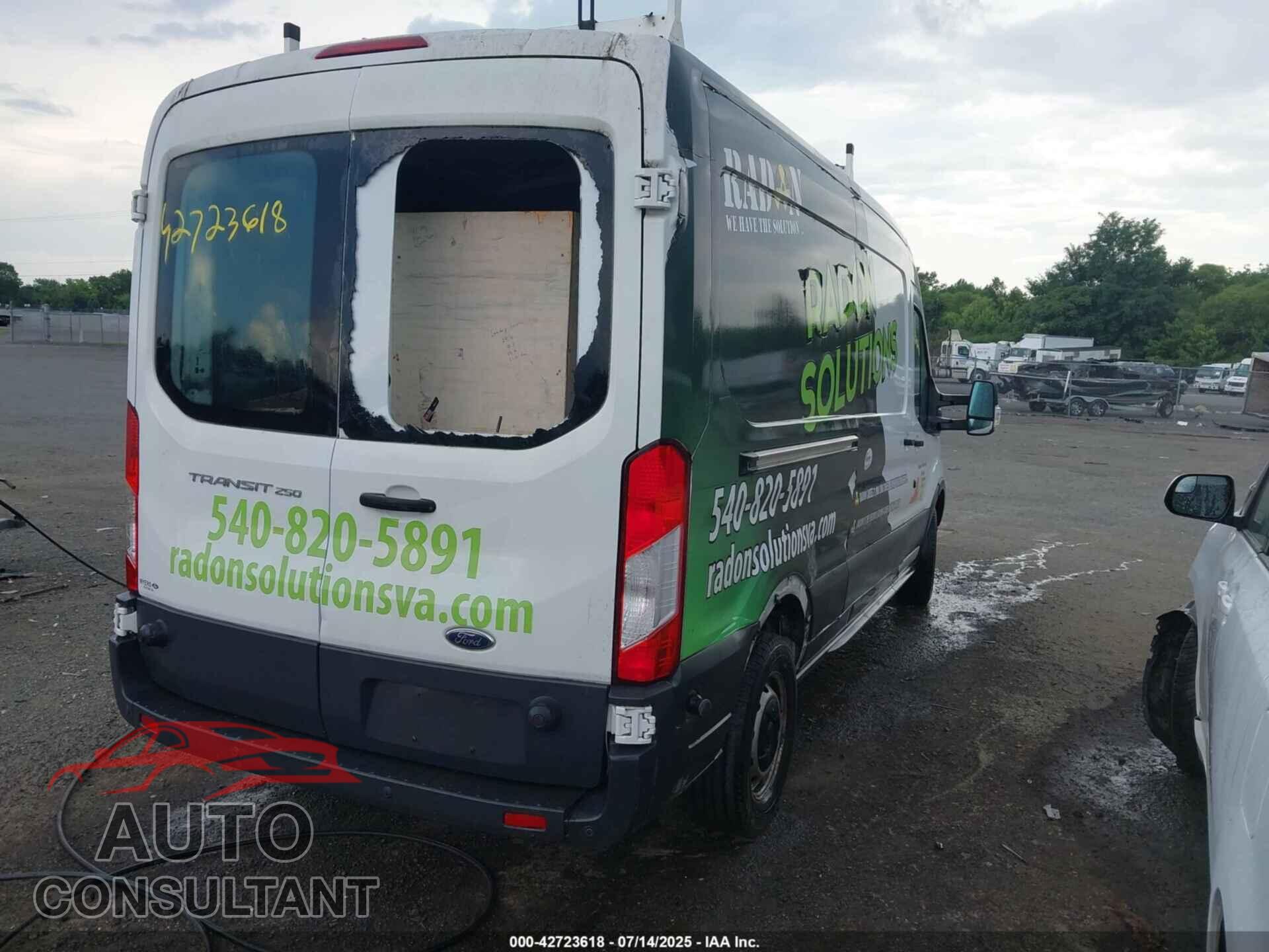 FORD TRANSIT-250 2015 - 1FTNR2CM1FKA13648